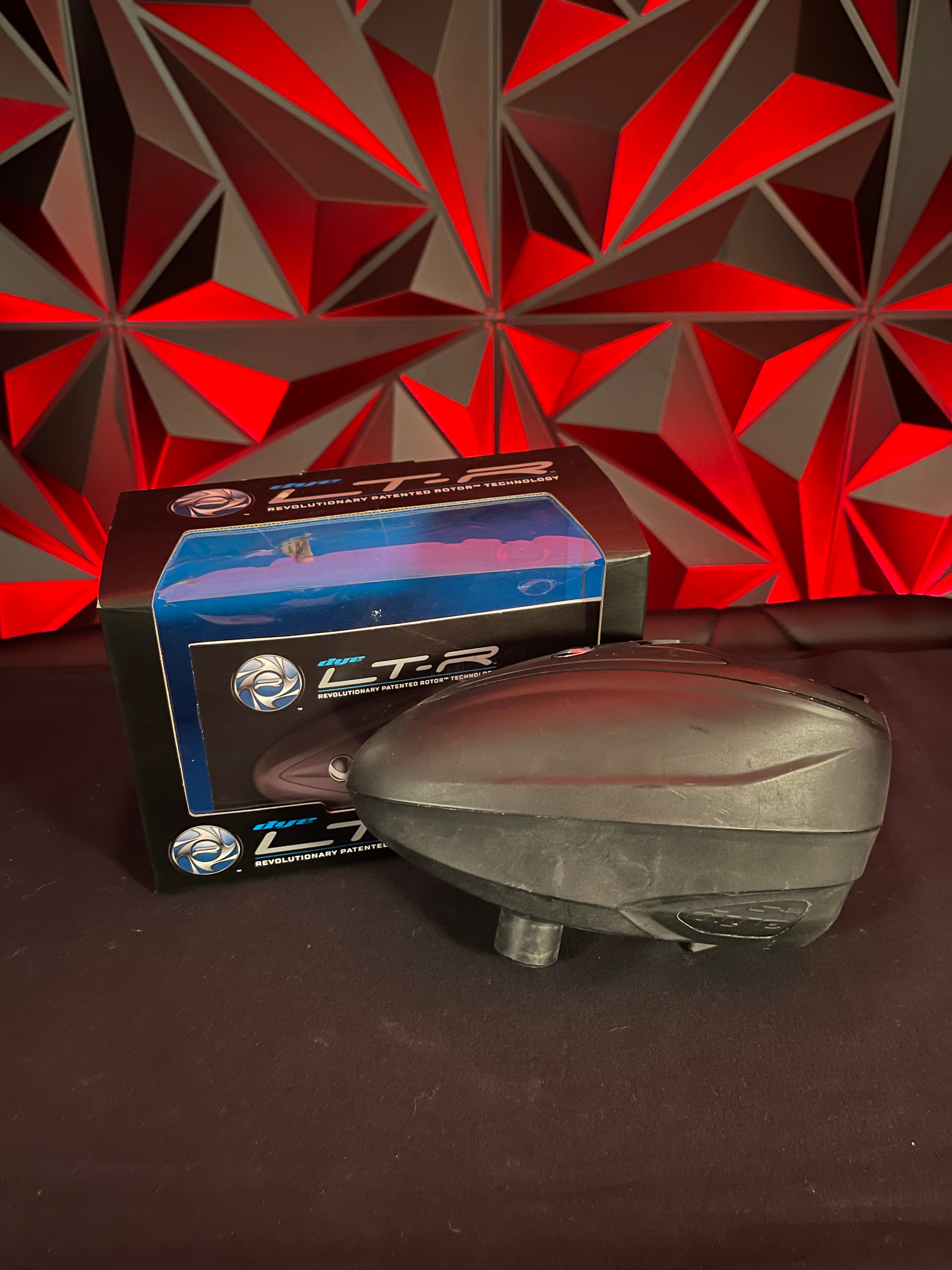 Used Dye LTR Paintball Loader Black w/ Epic Speed Feed Punishers