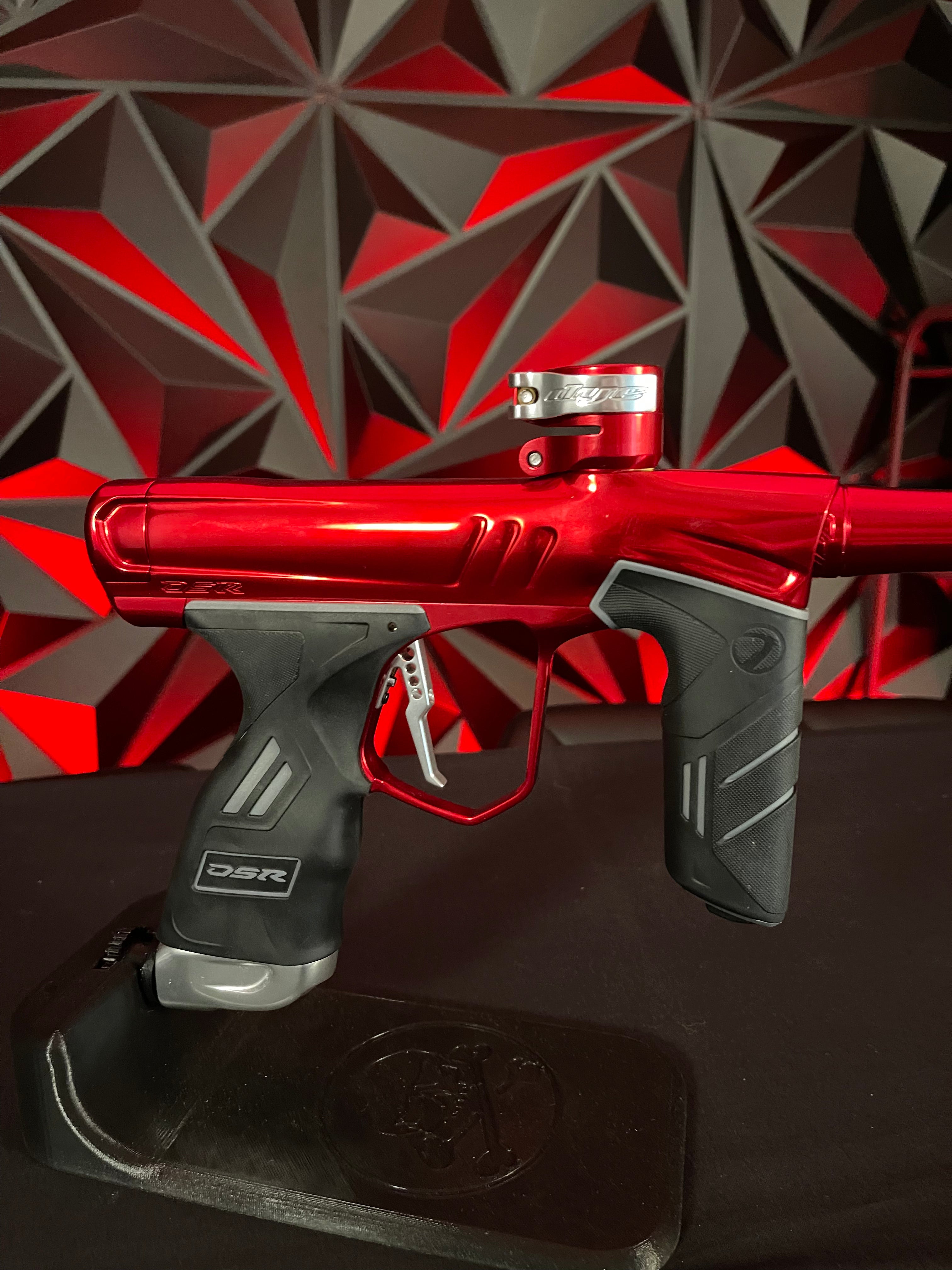 Used Dye DSR+ Paintball Gun - Lava w/ Ironman Pro Kit