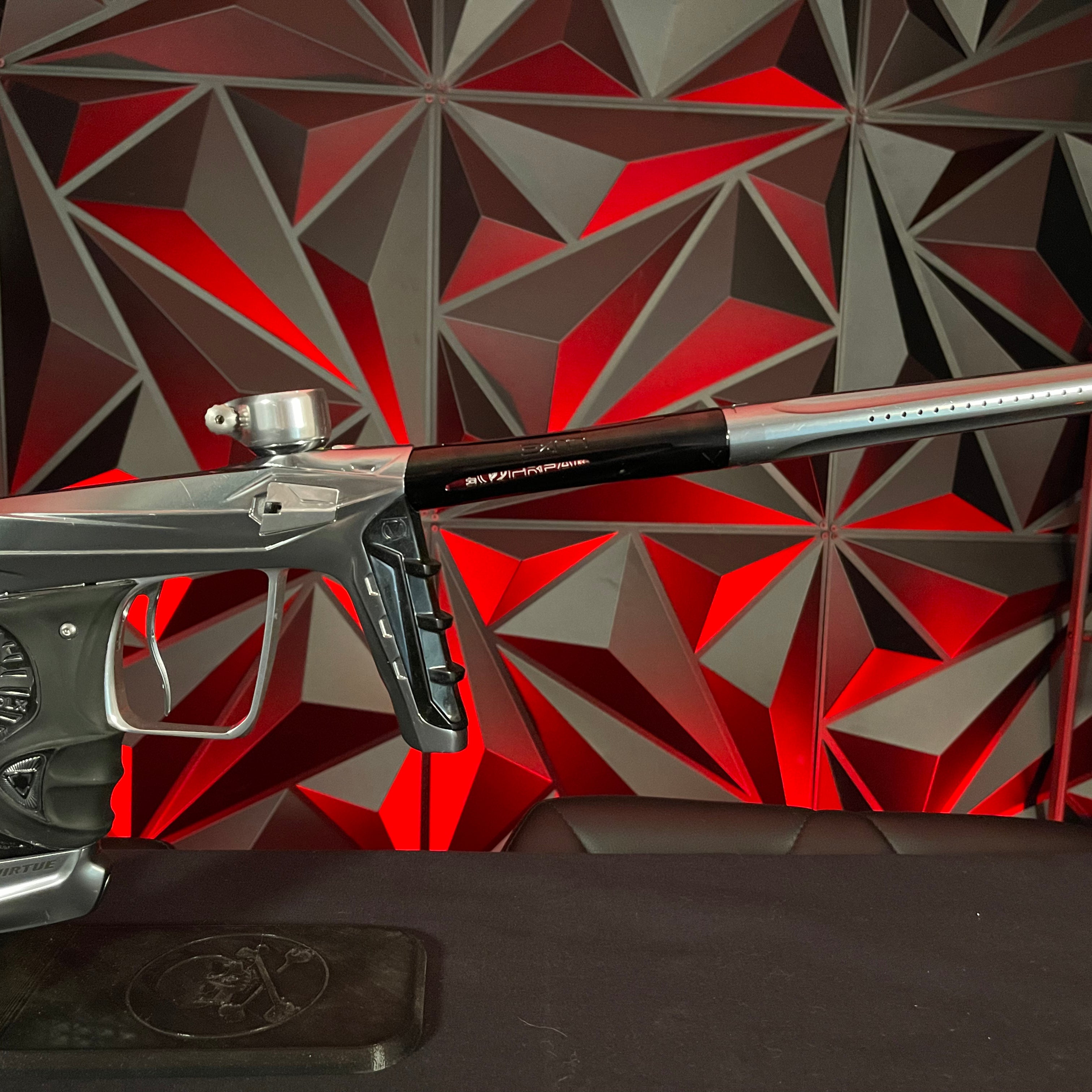 Used DLX Luxe X / Virtue Ace Paintball Gun - Gloss Silver