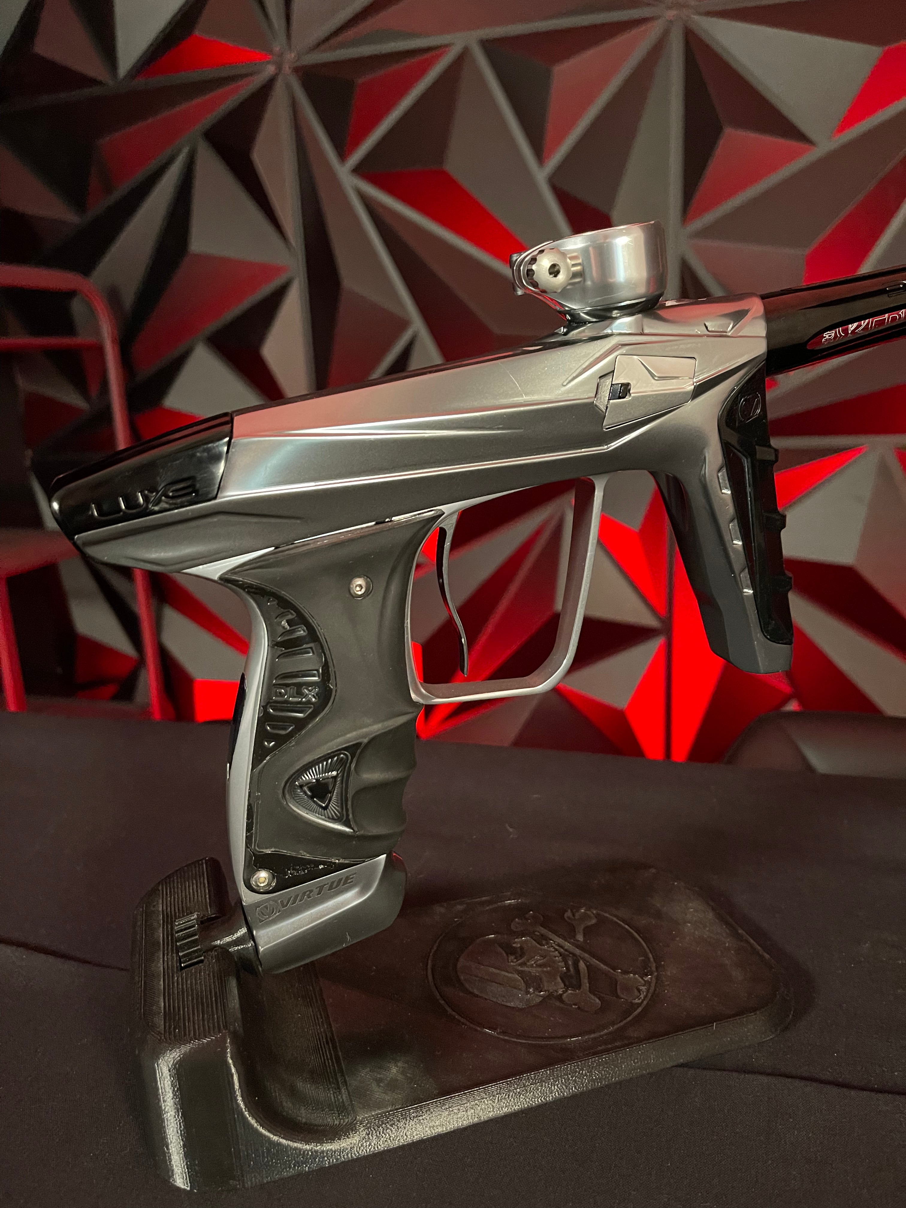 Used DLX Luxe X / Virtue Ace Paintball Gun - Gloss Silver