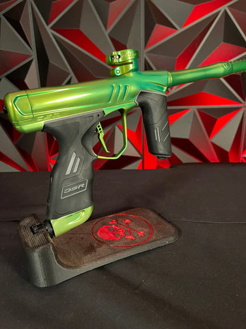 Used Dye DSR+ Paintball Gun - LVL Up Chromatic Green 1 of 1 Anno w/ IM Pro Kit