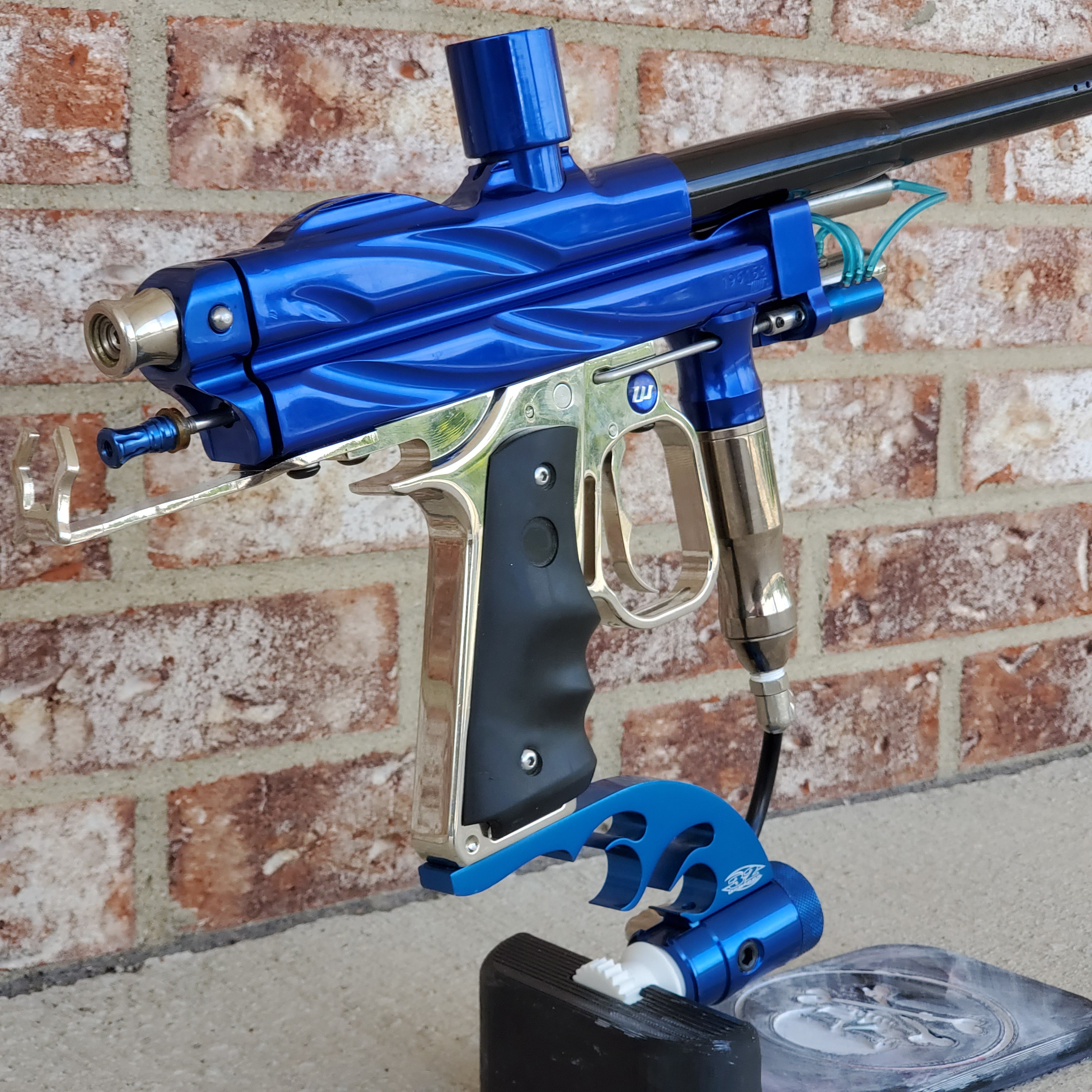 Used 2004 Prostock Autococker Paintball Gun Gloss Blue Punishers