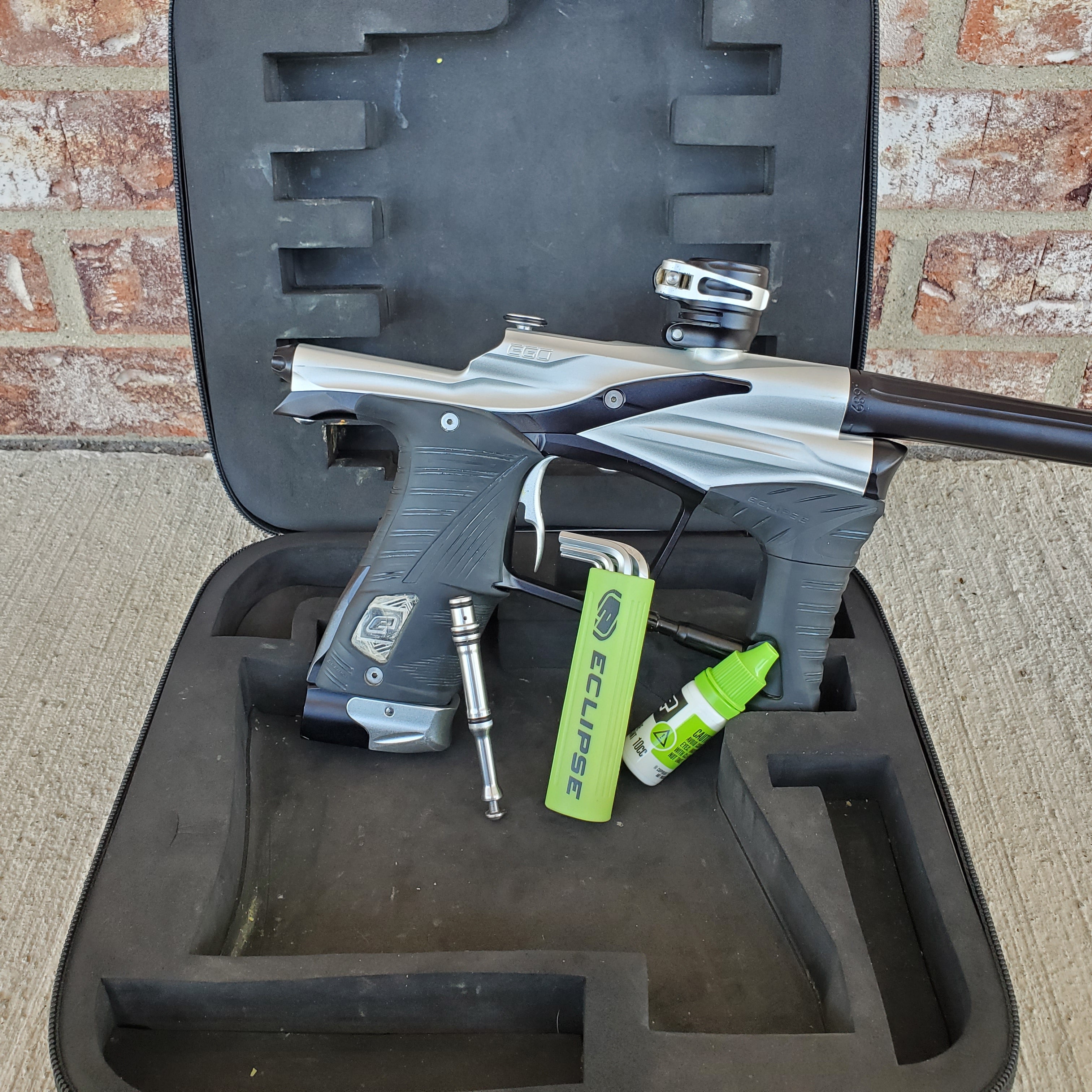 Used Planet Eclipse Ego Lv1.5 Paintball Marker- Silver/Black Fade