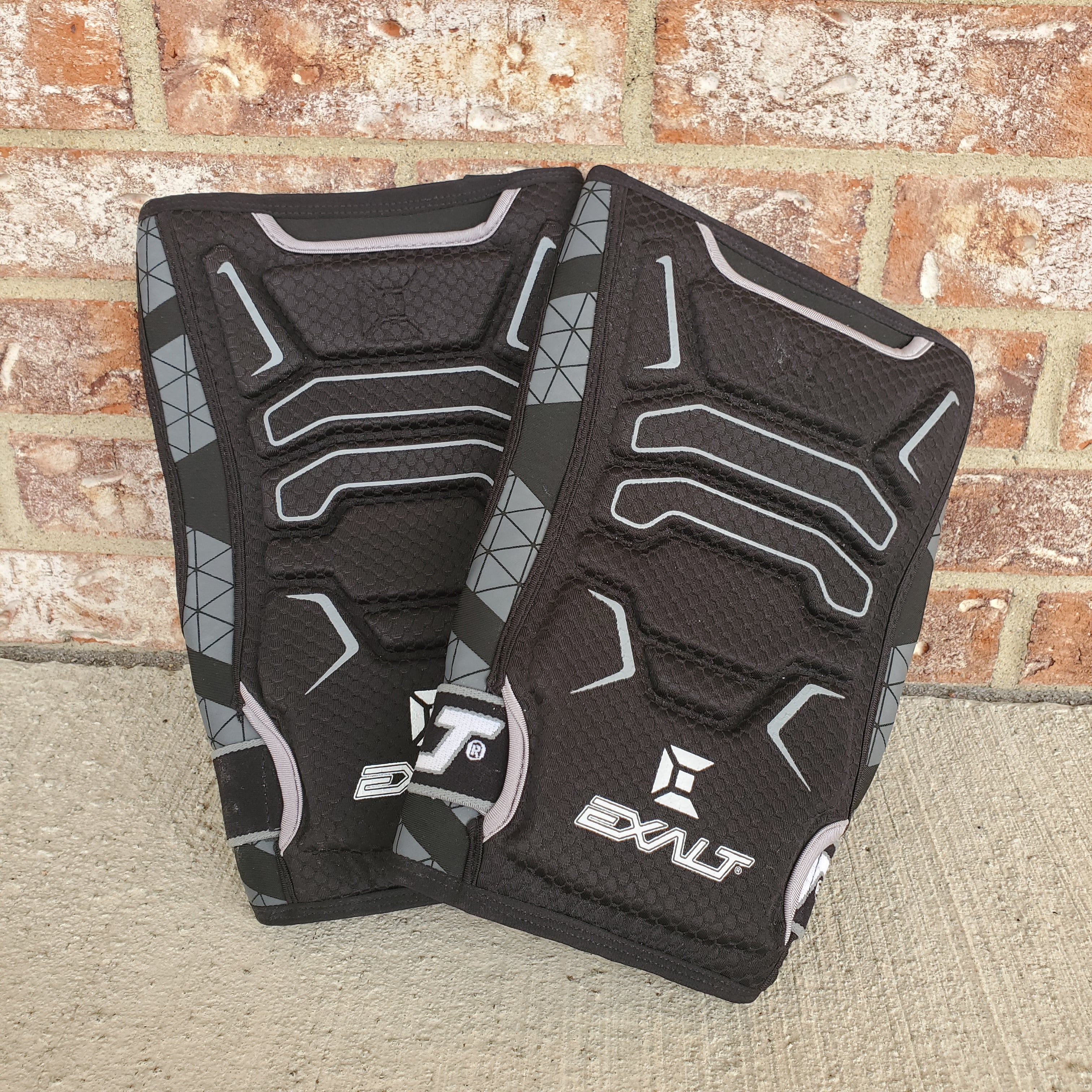 Used Exalt Freeflex Knee Pads - Large - Black