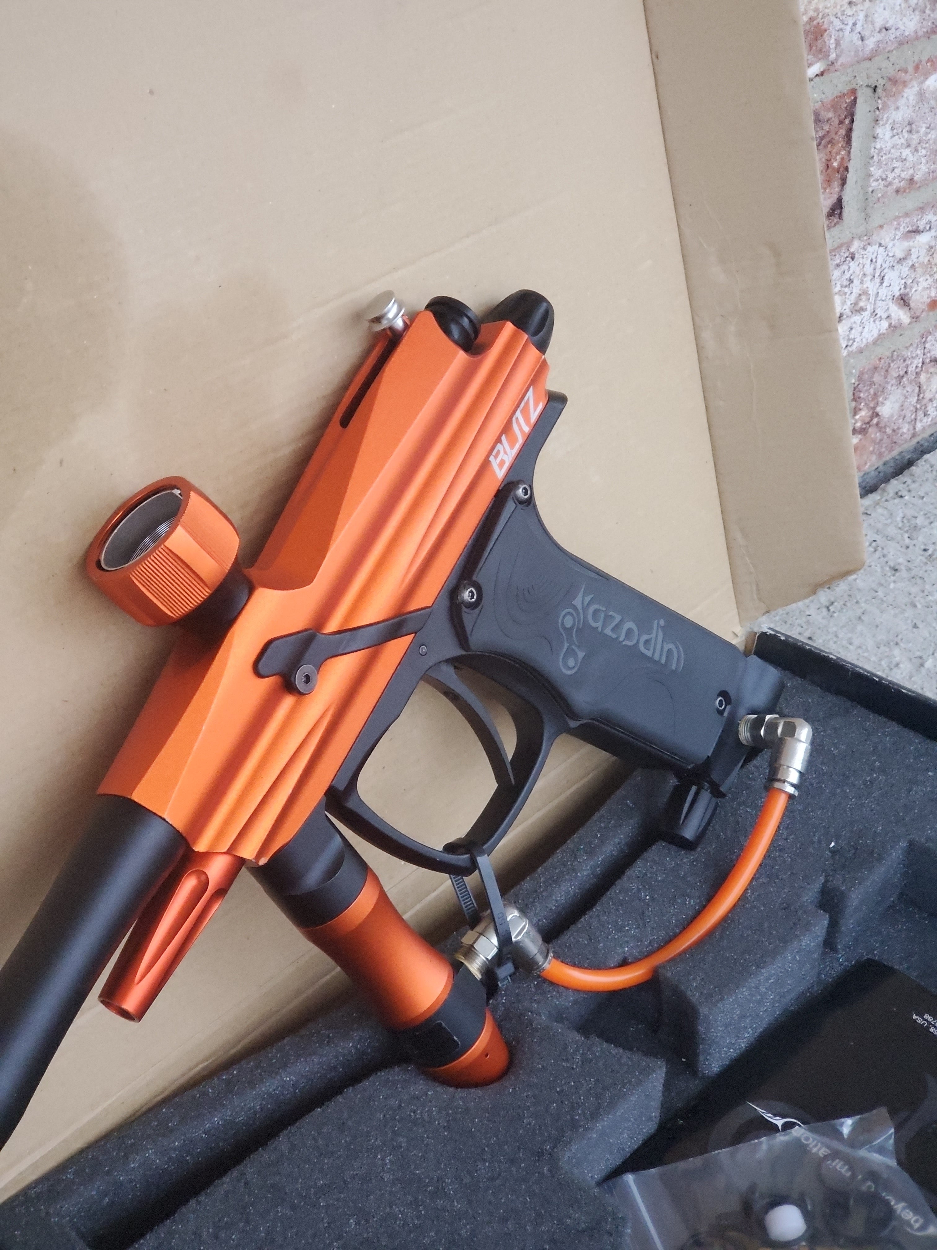 Azodin Blitz Paintball Gun - Orange/Black