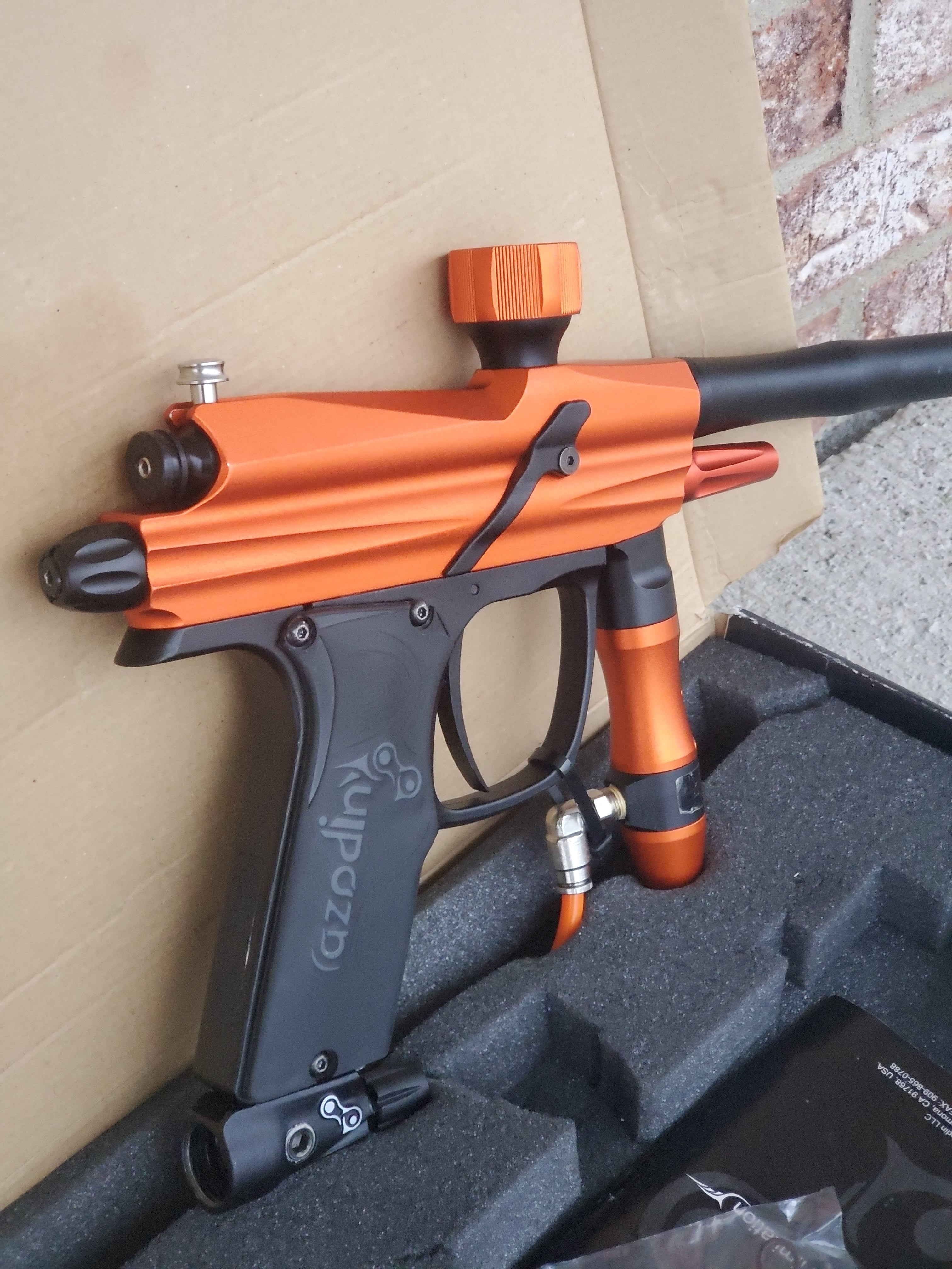 Azodin Blitz Paintball Gun - Orange/Black