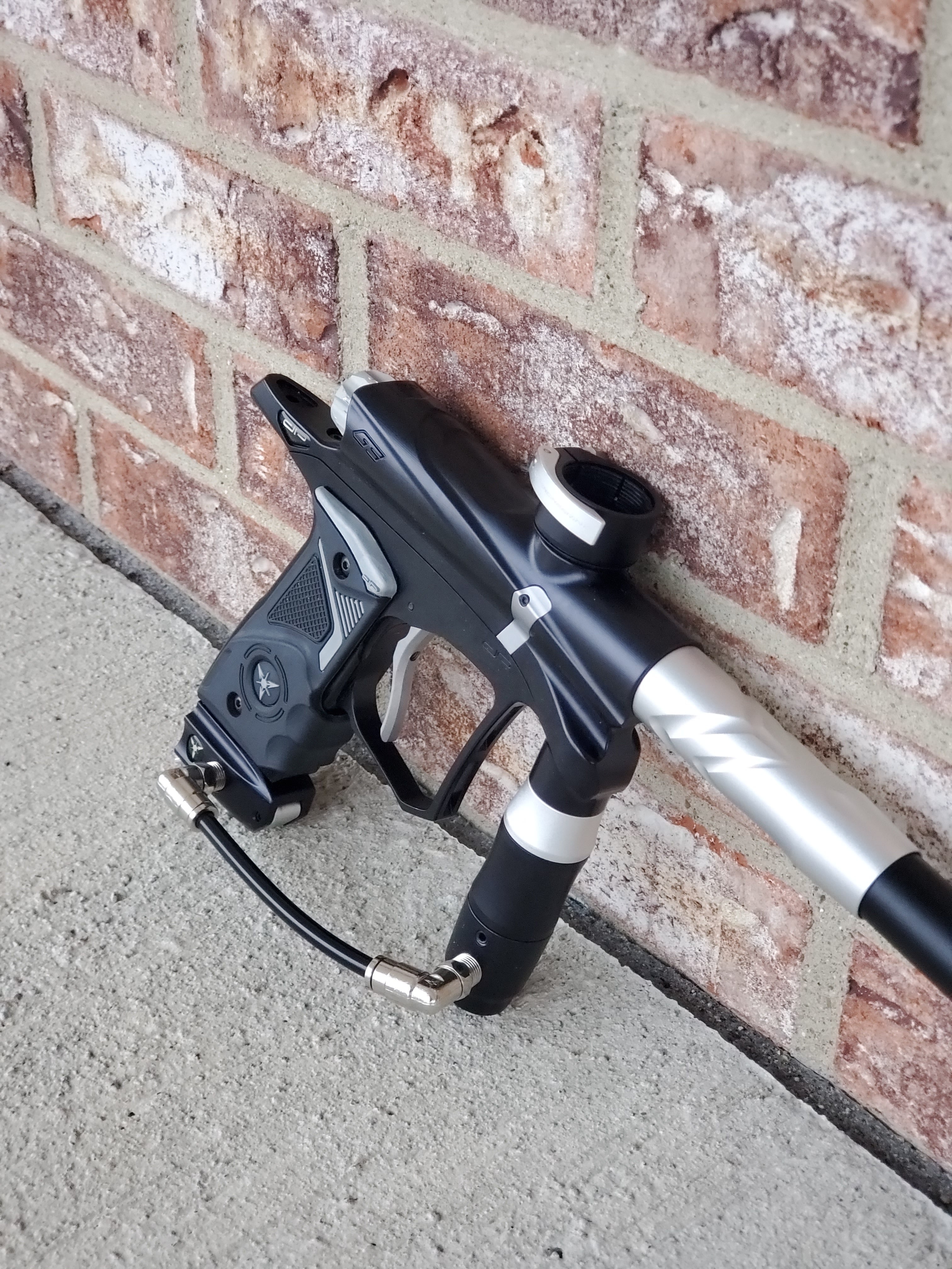 Used Dangerous Power G3 Paintball Gun - Black / Silver