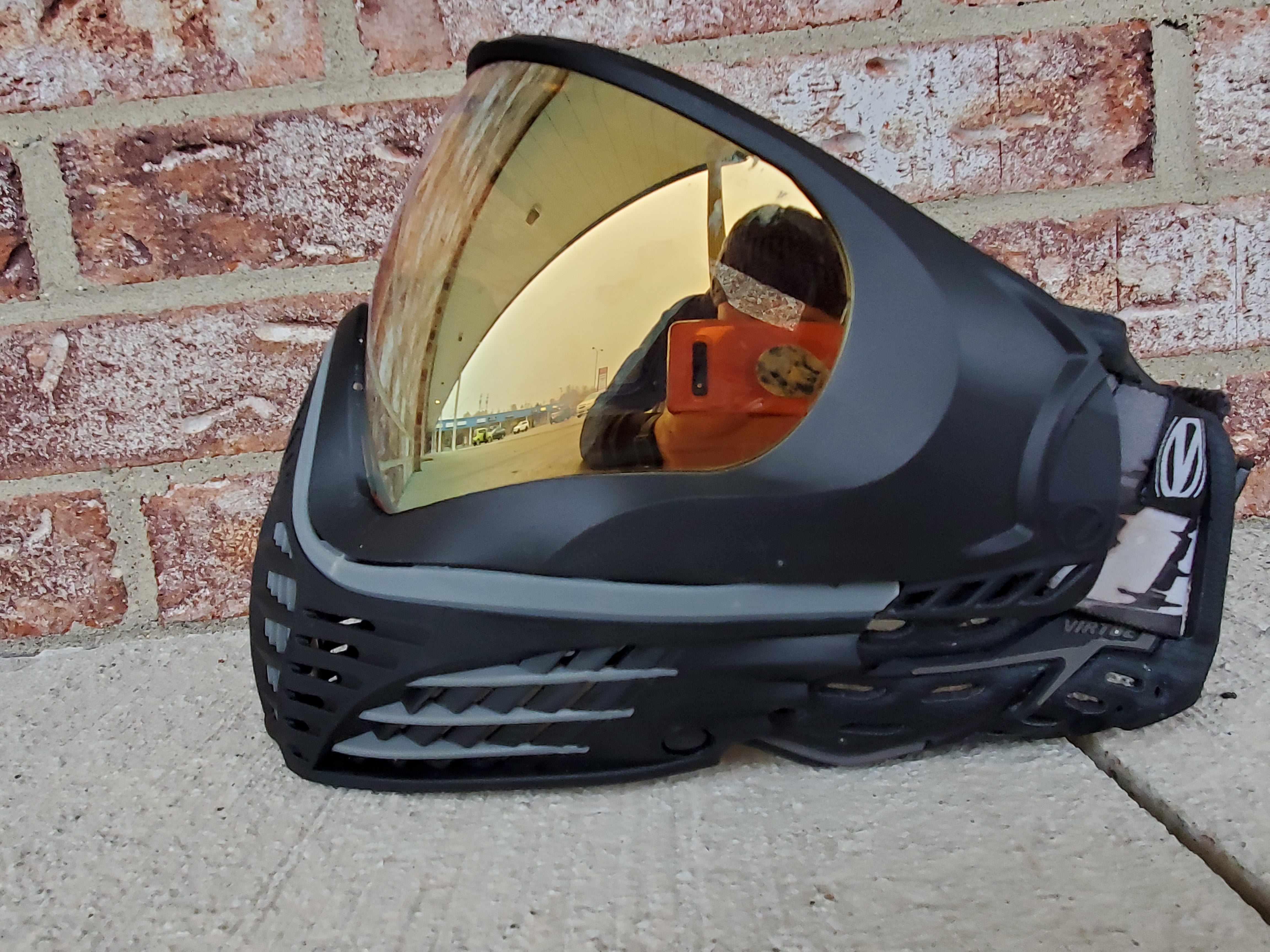 Used Virtue Vio Contour 2 Paintball Mask- Black / Grey