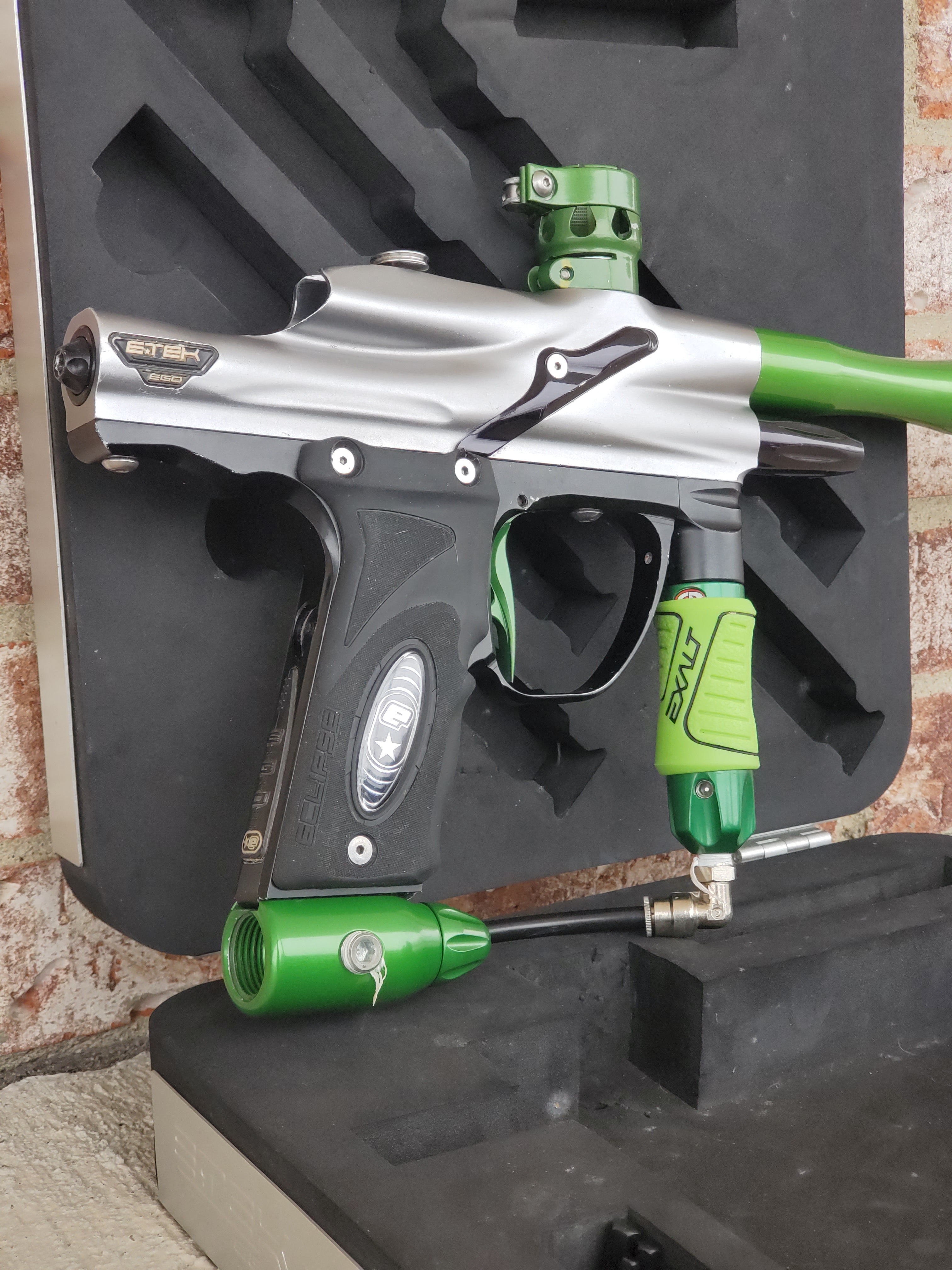 Used Planet Eclipse Etek Paintball Gun - Silver / Green