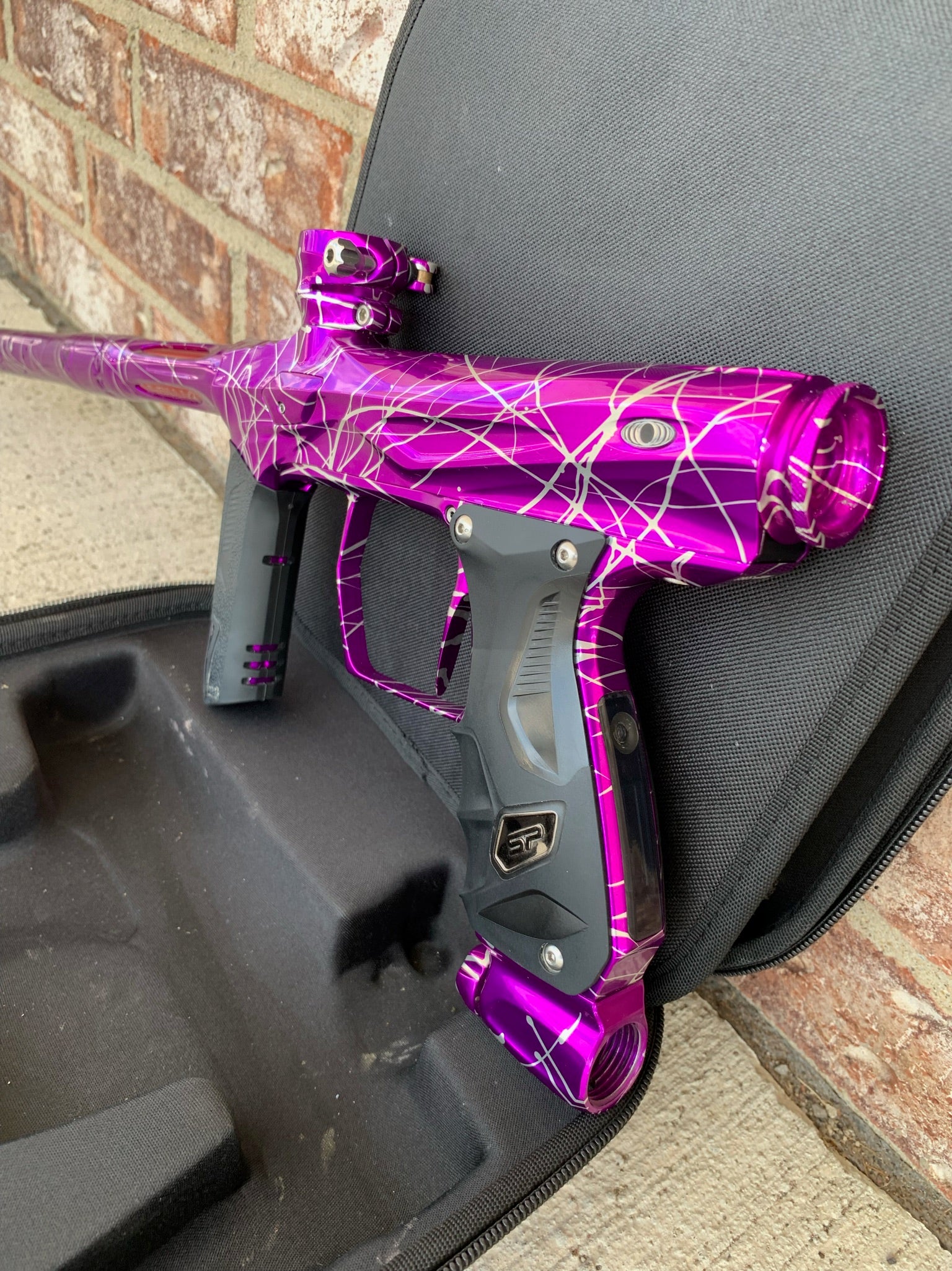 Used Shocker Amp Paintball Gun - Purple Splash