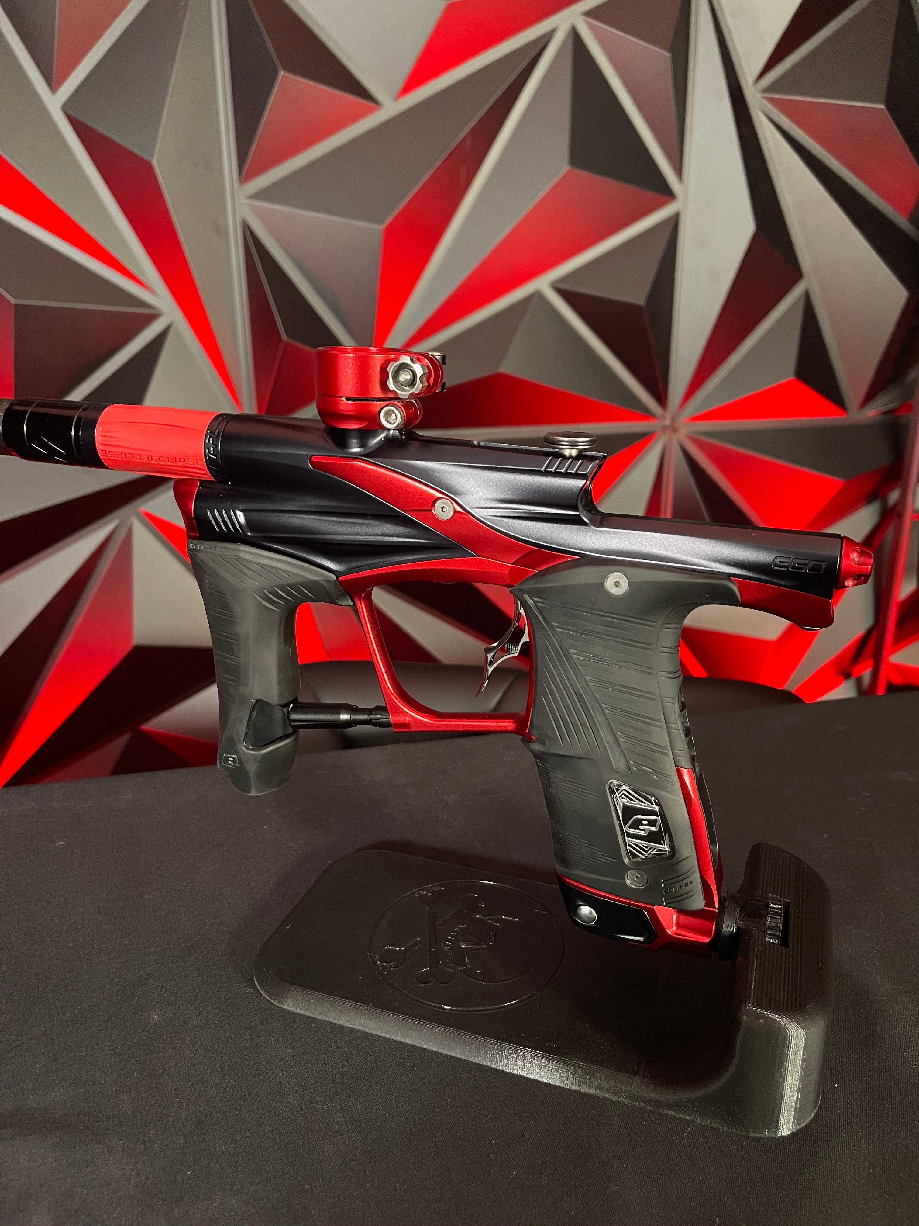 Used Planet Eclipse LV1.6 Paintball Gun - Black w/ Red Infamous
