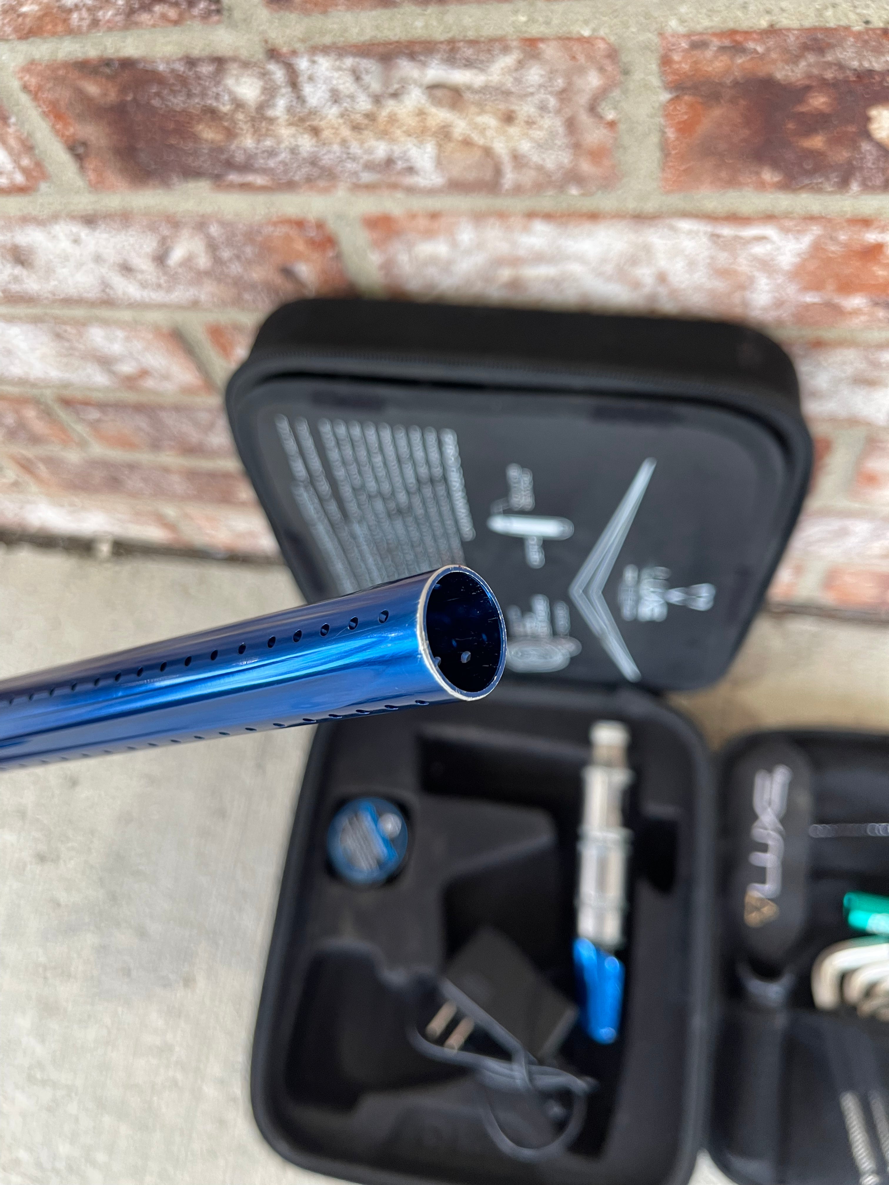 DLX Luxe Ice Paintball Gun - Gloss Blue