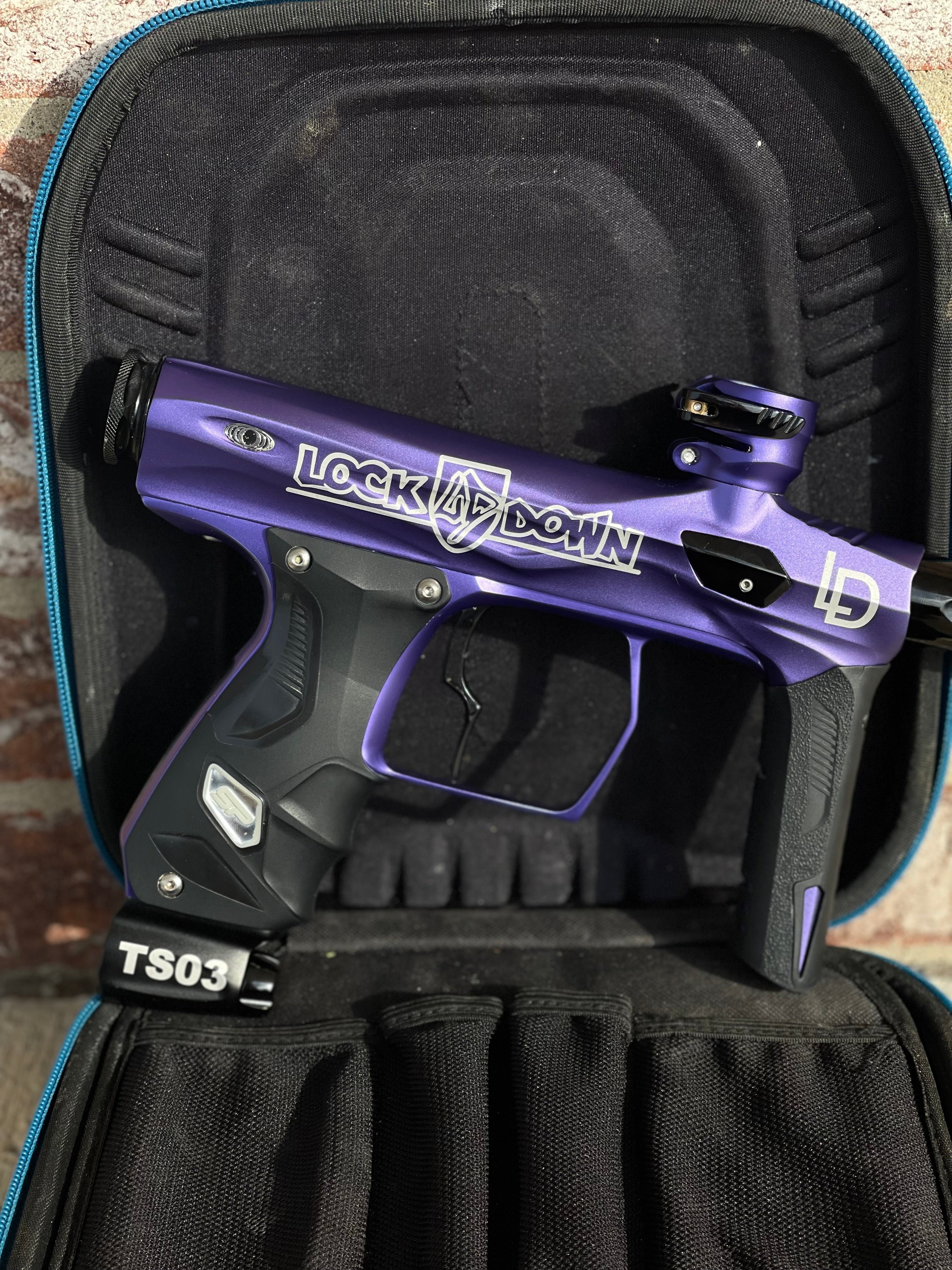 Used Shocker Amp Paintball Gun - Purple Lockdown LE