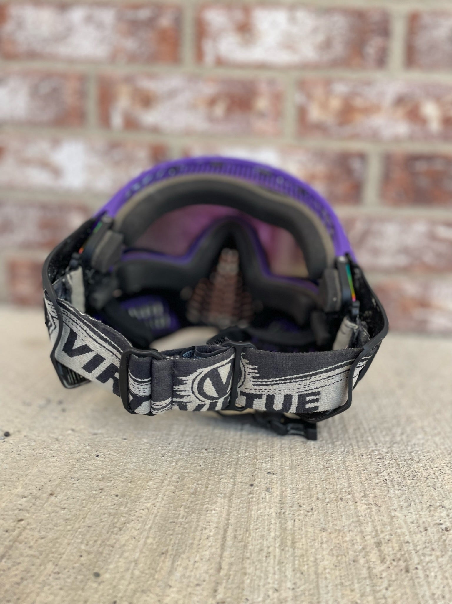 Used Virtue Vio Ascend Paintball Mask - Black/Purple w/ 2 Lenses