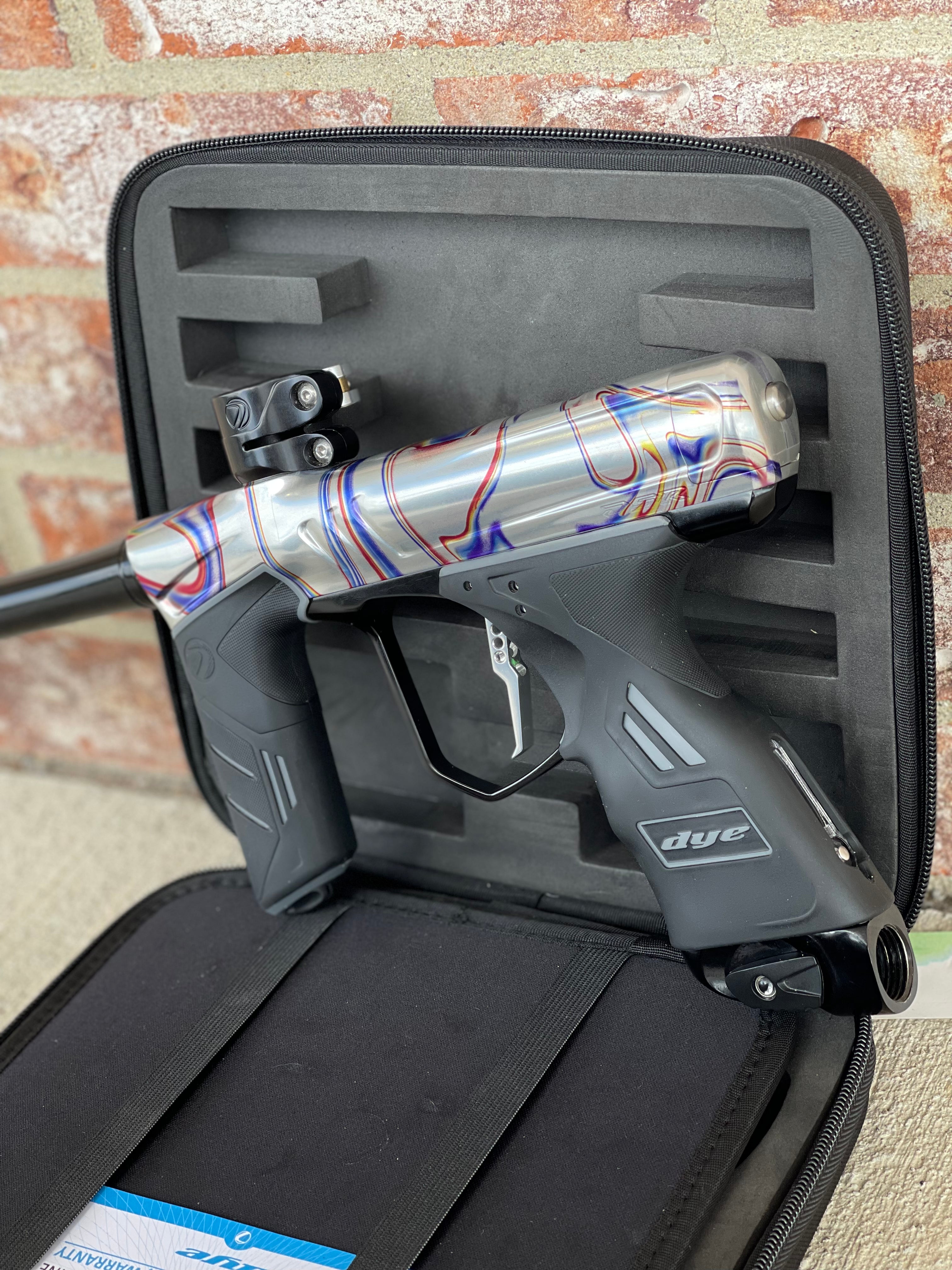 Used Dye DSR+ Paintball Gun - Slick