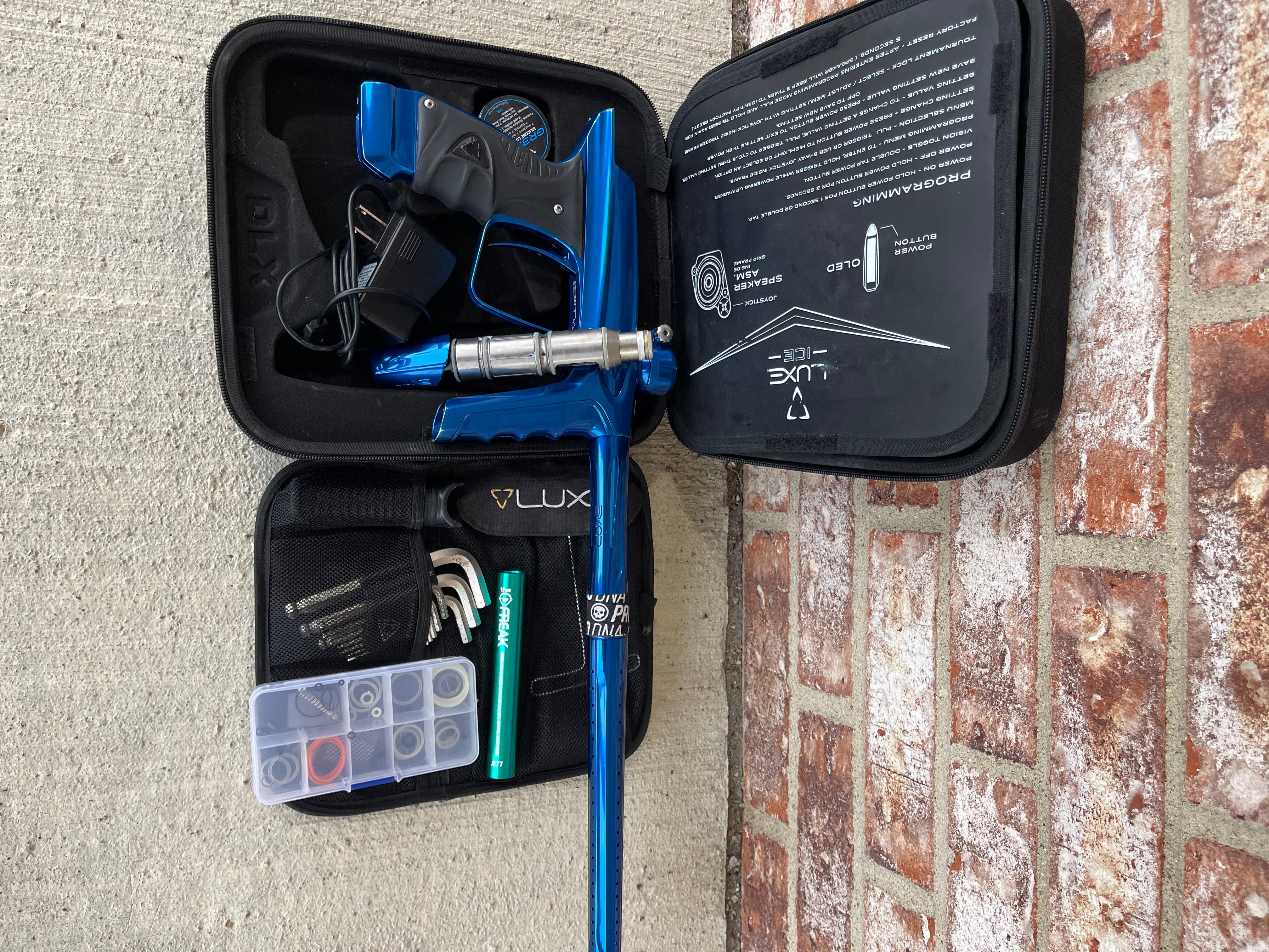 DLX Luxe Ice Paintball Gun - Gloss Blue