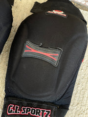Used GI Sportz Knee Pads - Small/Medium - Black/Red
