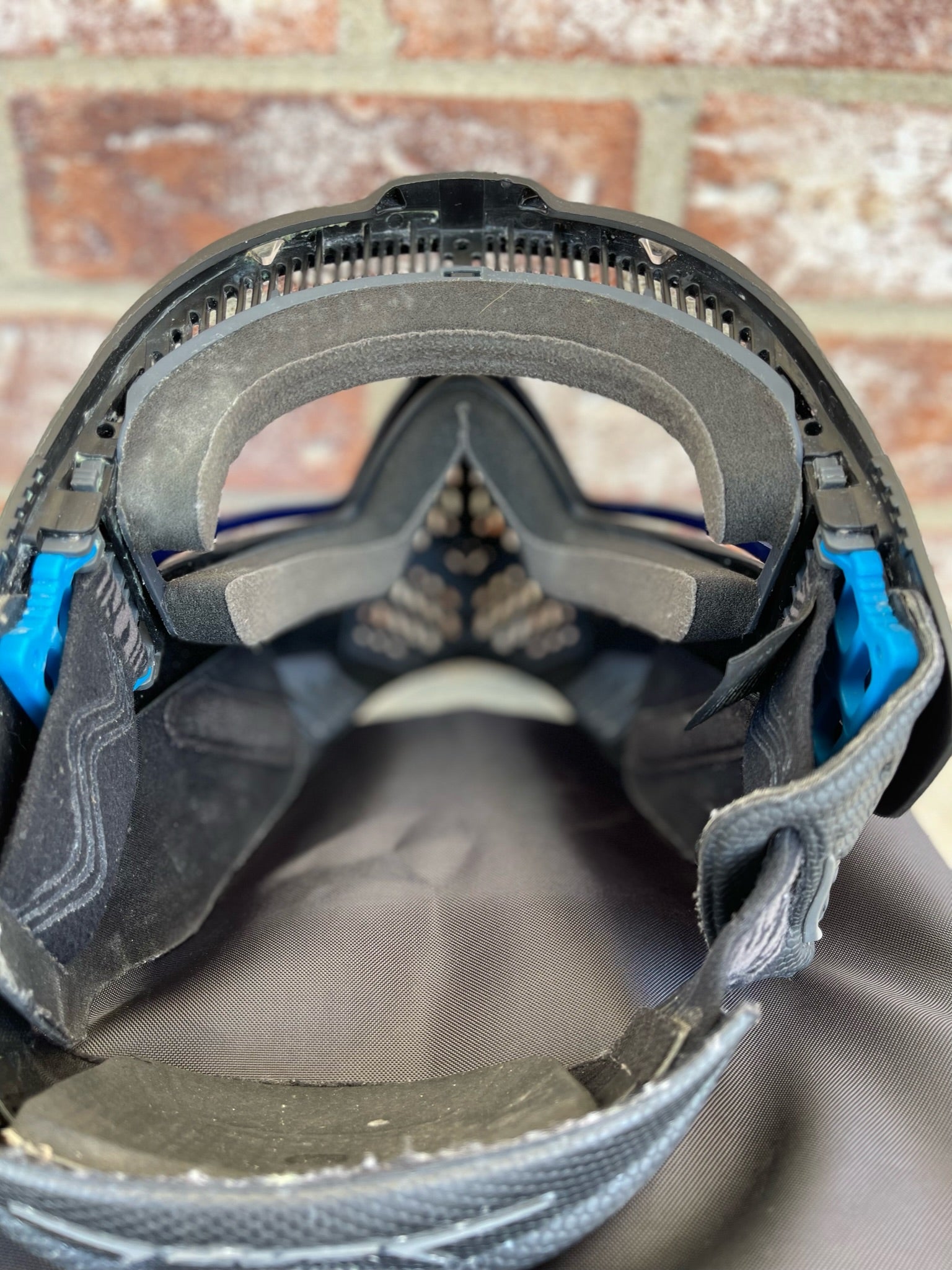 Used Dye I5 Paintball Goggle - Black w/Grey accents - Soft Goggle Bag - 2 Lenses