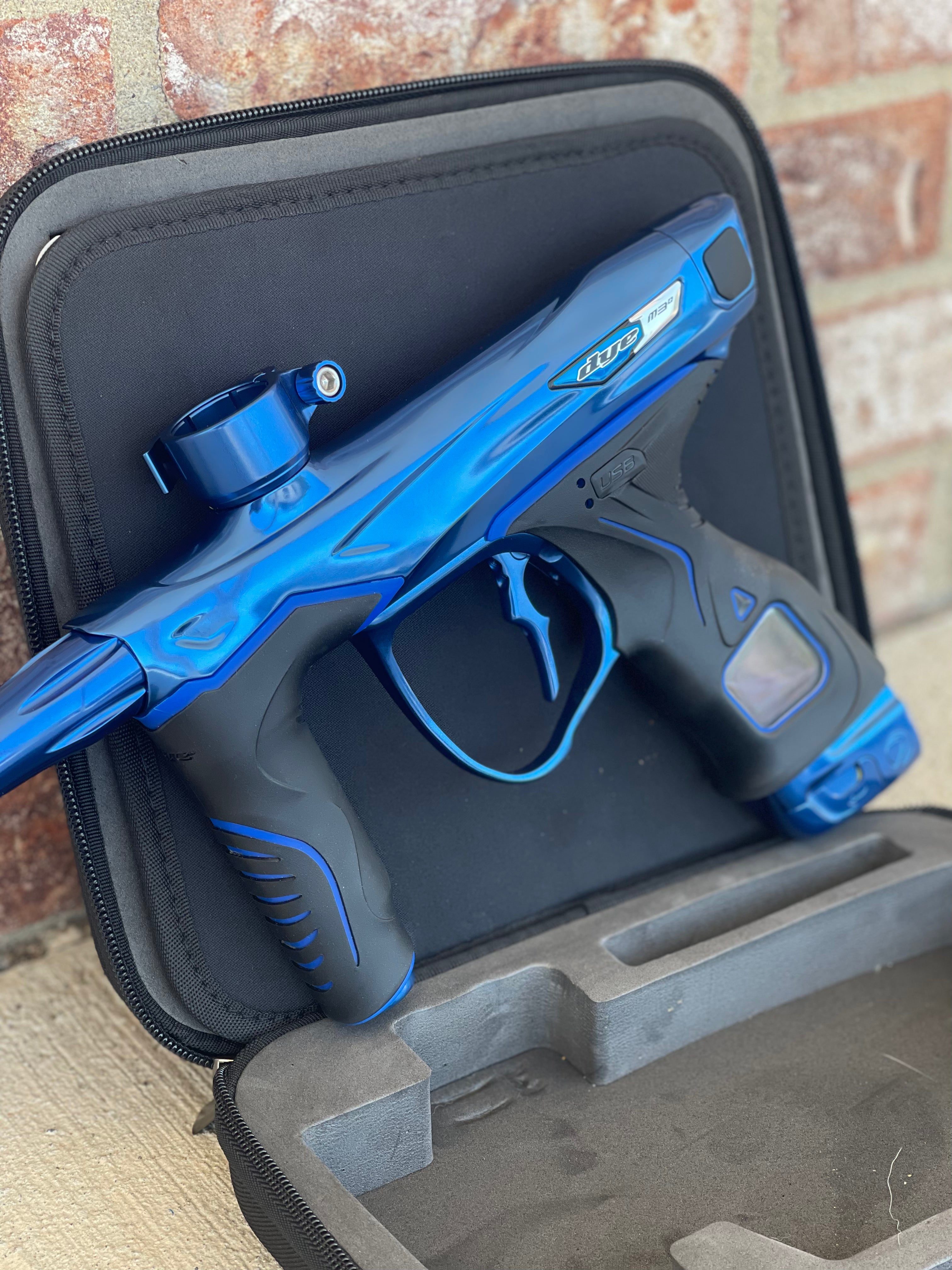 Used Dye M3+ Paintball Gun Deep Blue Punishers Paintball
