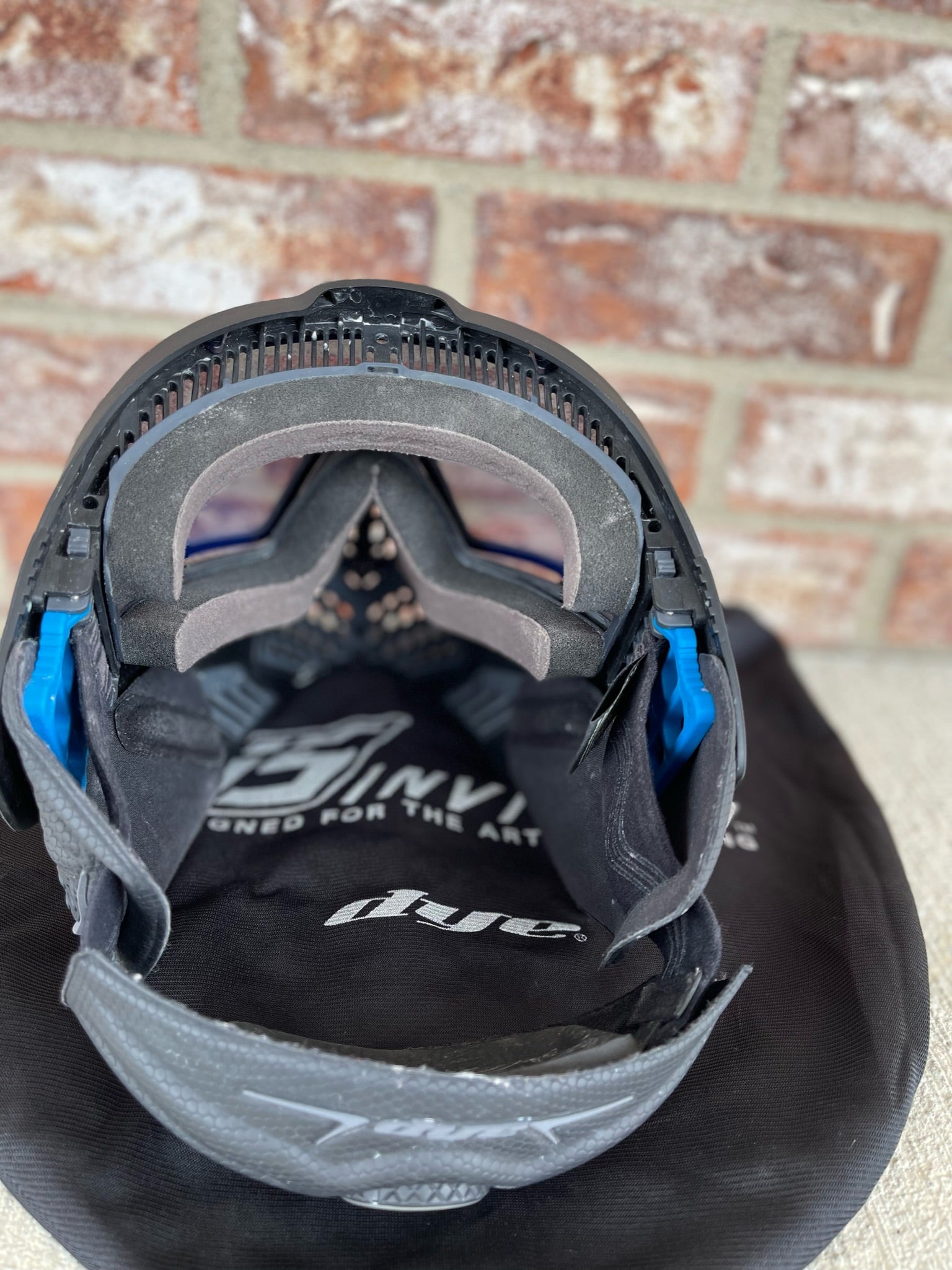 Used Dye I5 Paintball Goggle - Black - with Goggle Bag