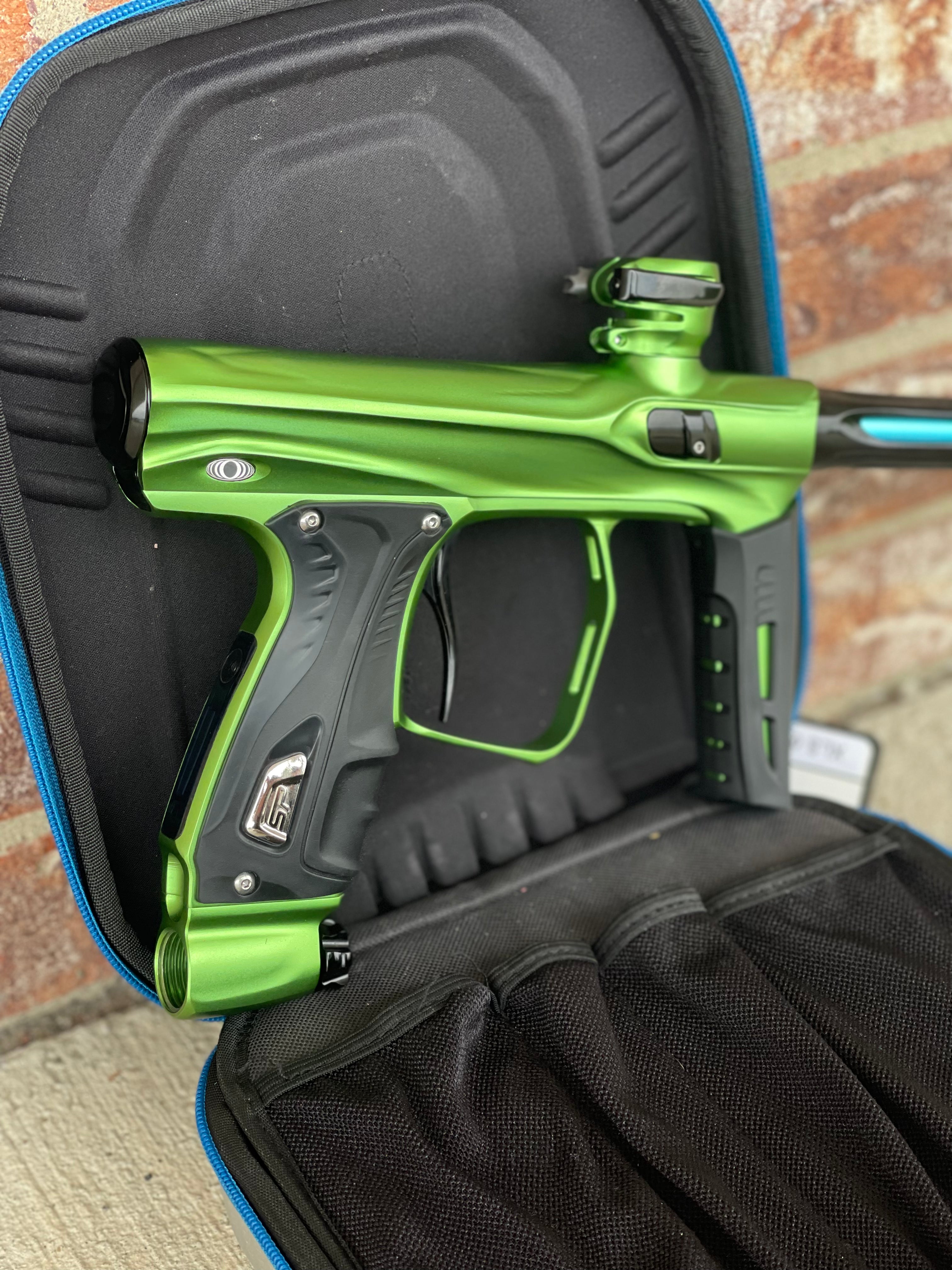 Used Shocker XLS Paintball Gun - Green / Black