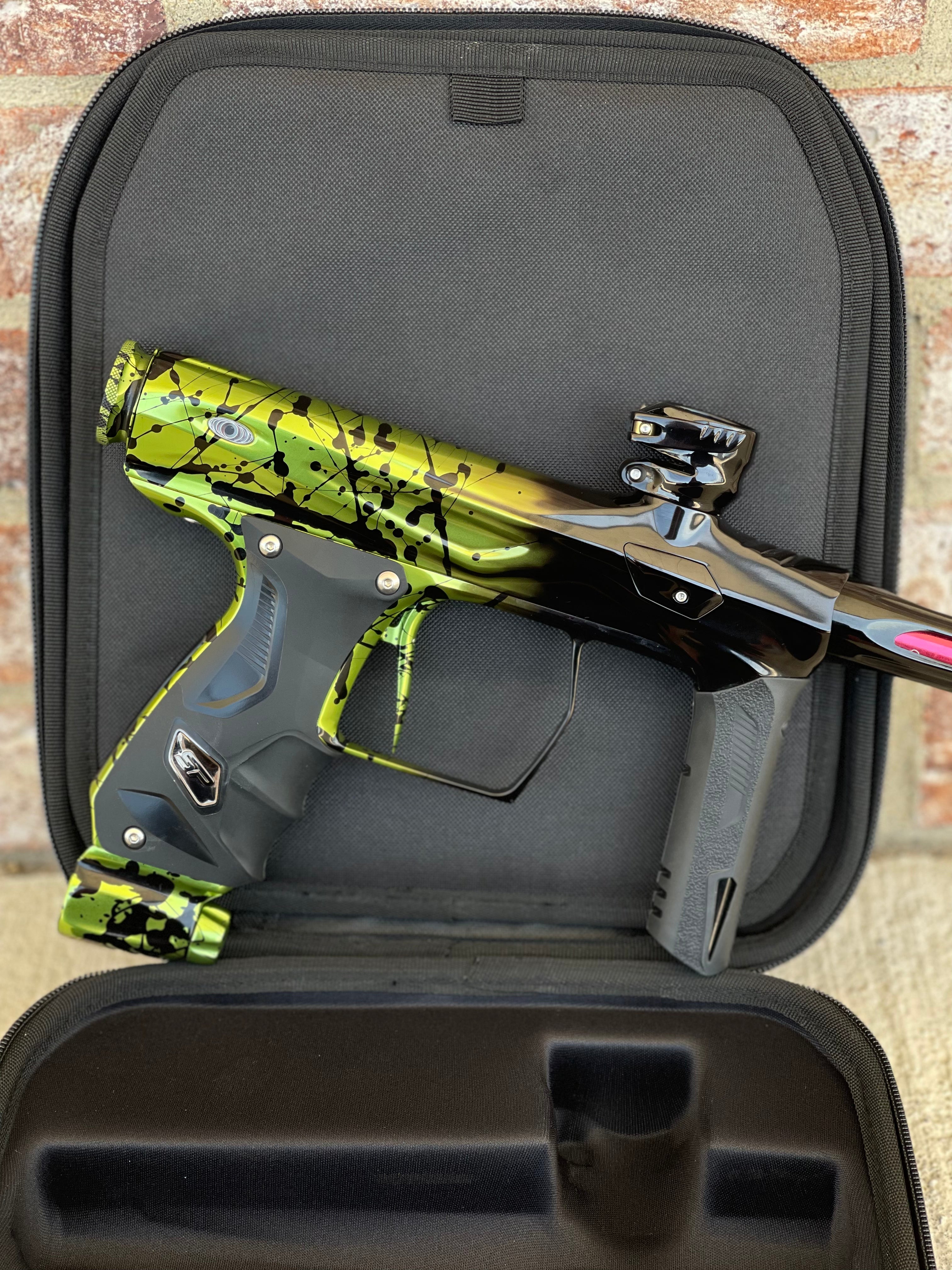 Used Shocker Amp Paintball Gun - Reactor Lime Splash with MATCHING CC Frame & Valve