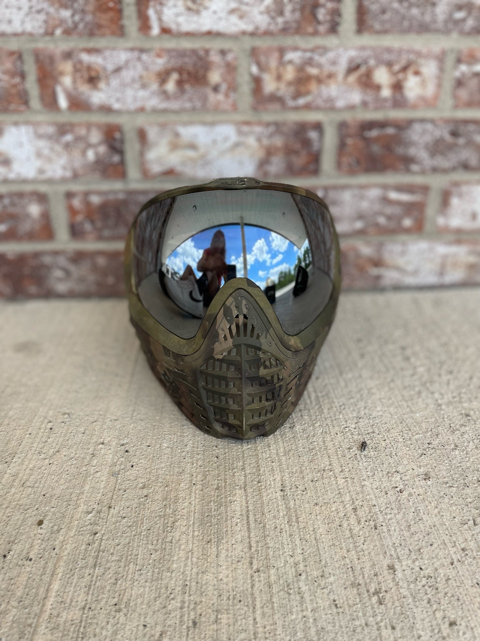 Used Virtue Vio Contour 2 Paintball Mask- Brush Camo w/ 2 lens w/ Soft Goggle Bag