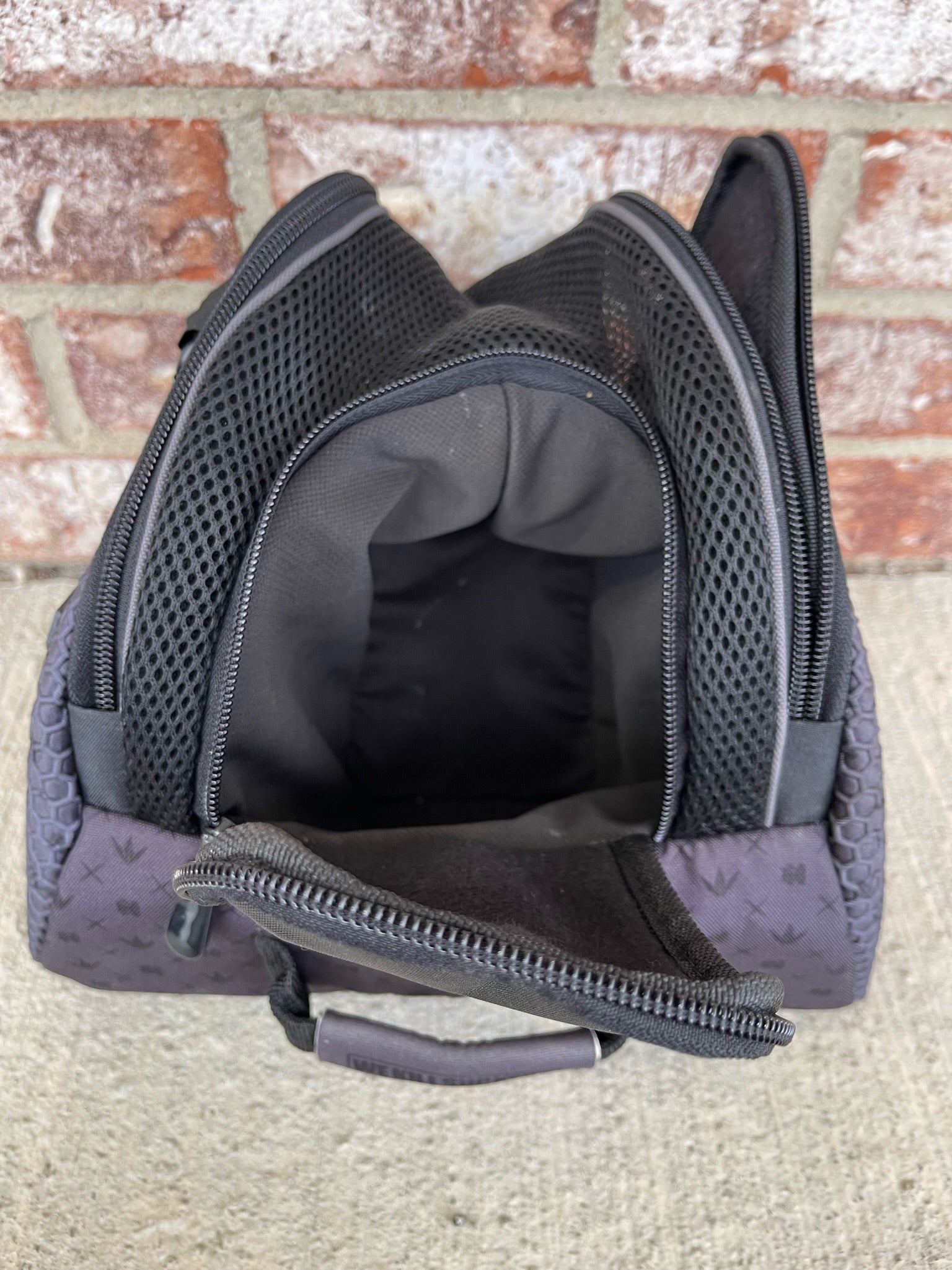 Used BNKR KINGS Goggle Bag - Black/Grey