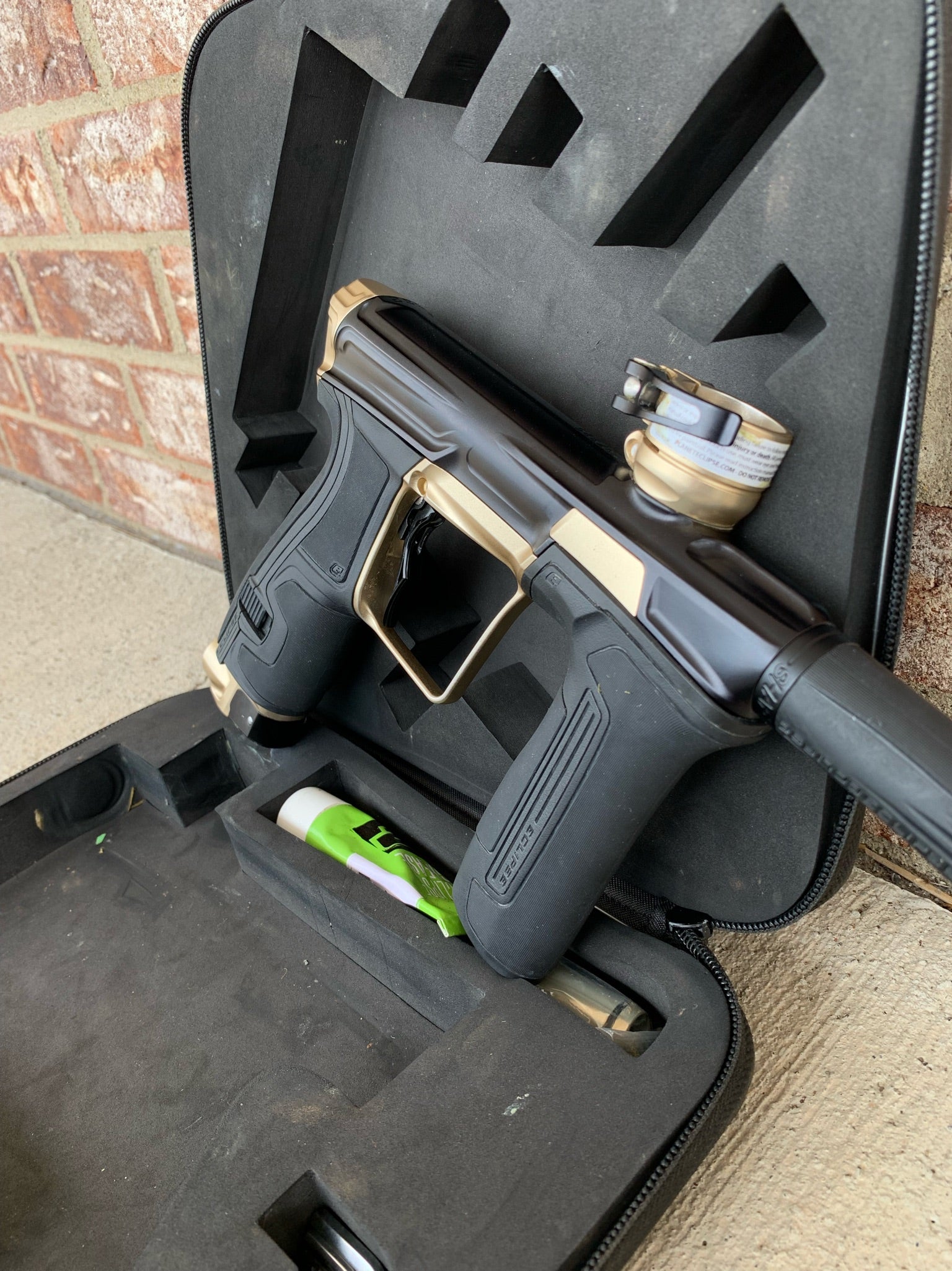 Used Planet Eclipse CS2 Paintball Gun - Black/Gold