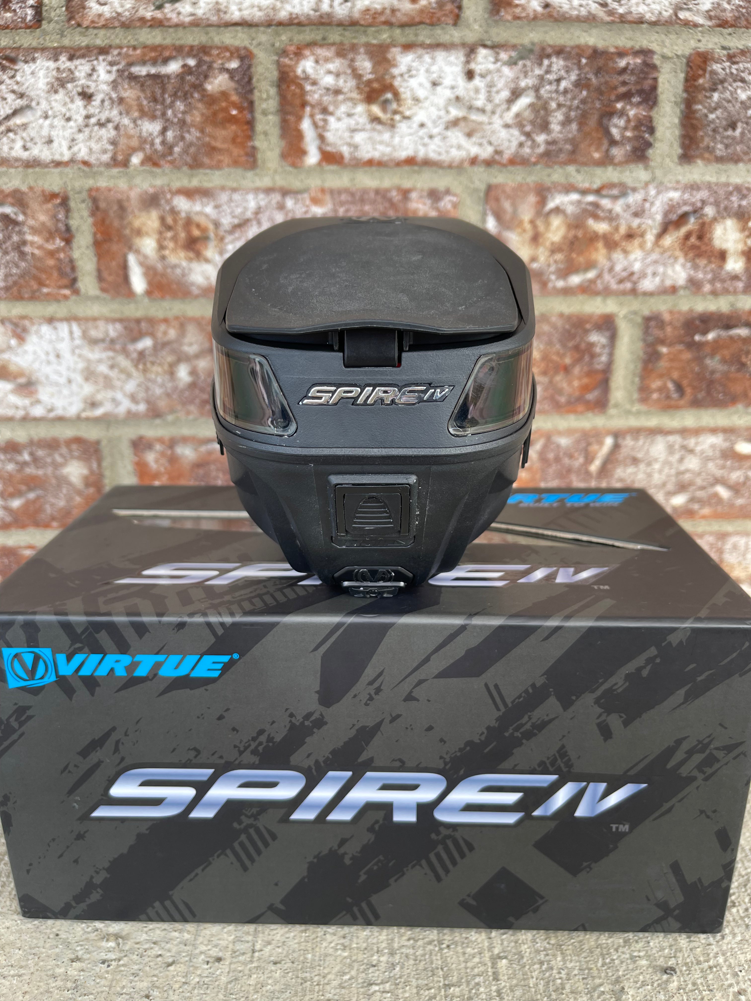 Used Virtue Spire 4 Paintball Loader - Black w/ Rain Lid