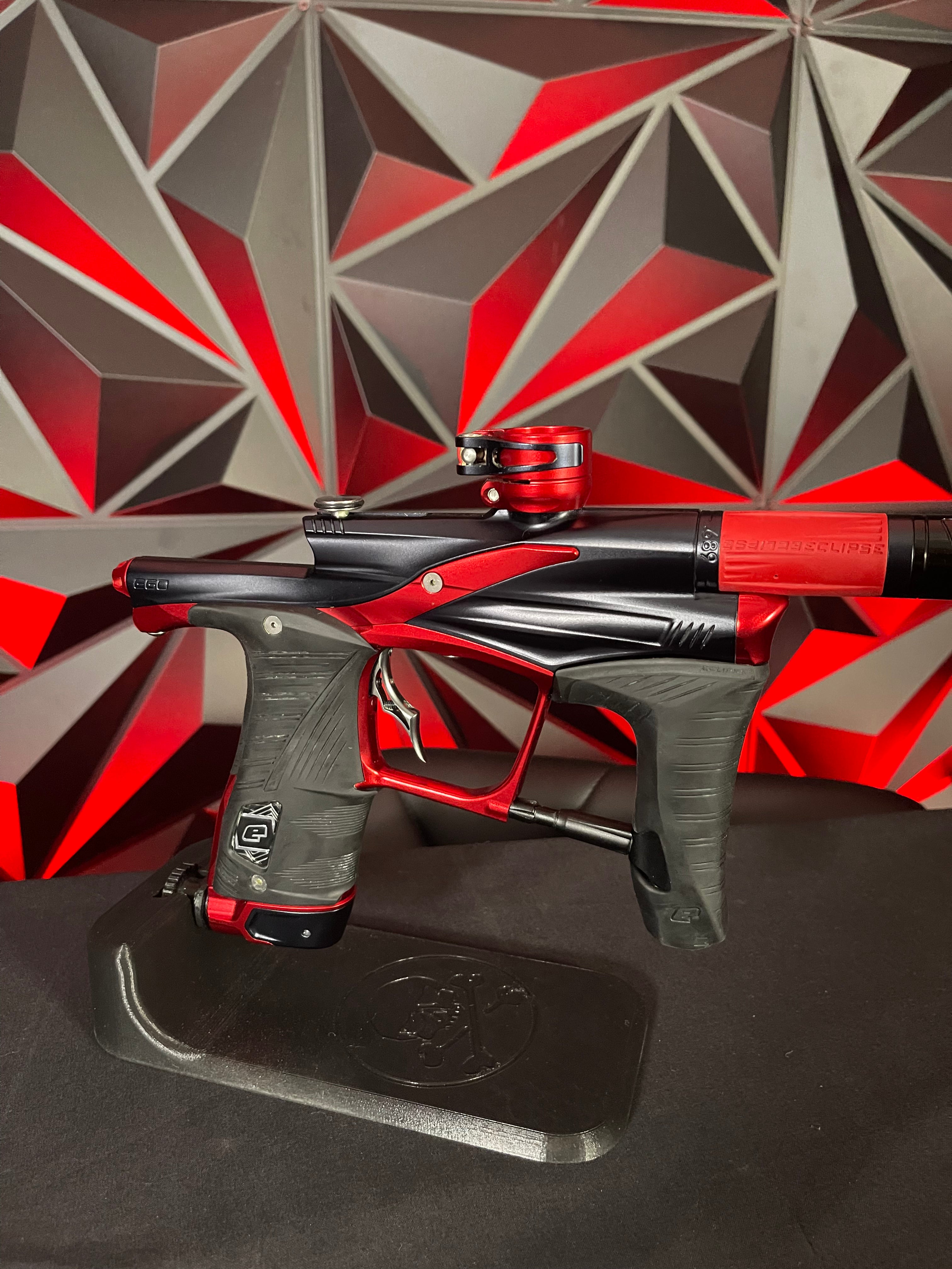 Used Eclipse Lv1.6 Paintball Gun Black / Red w/ 2 FL Barrel b