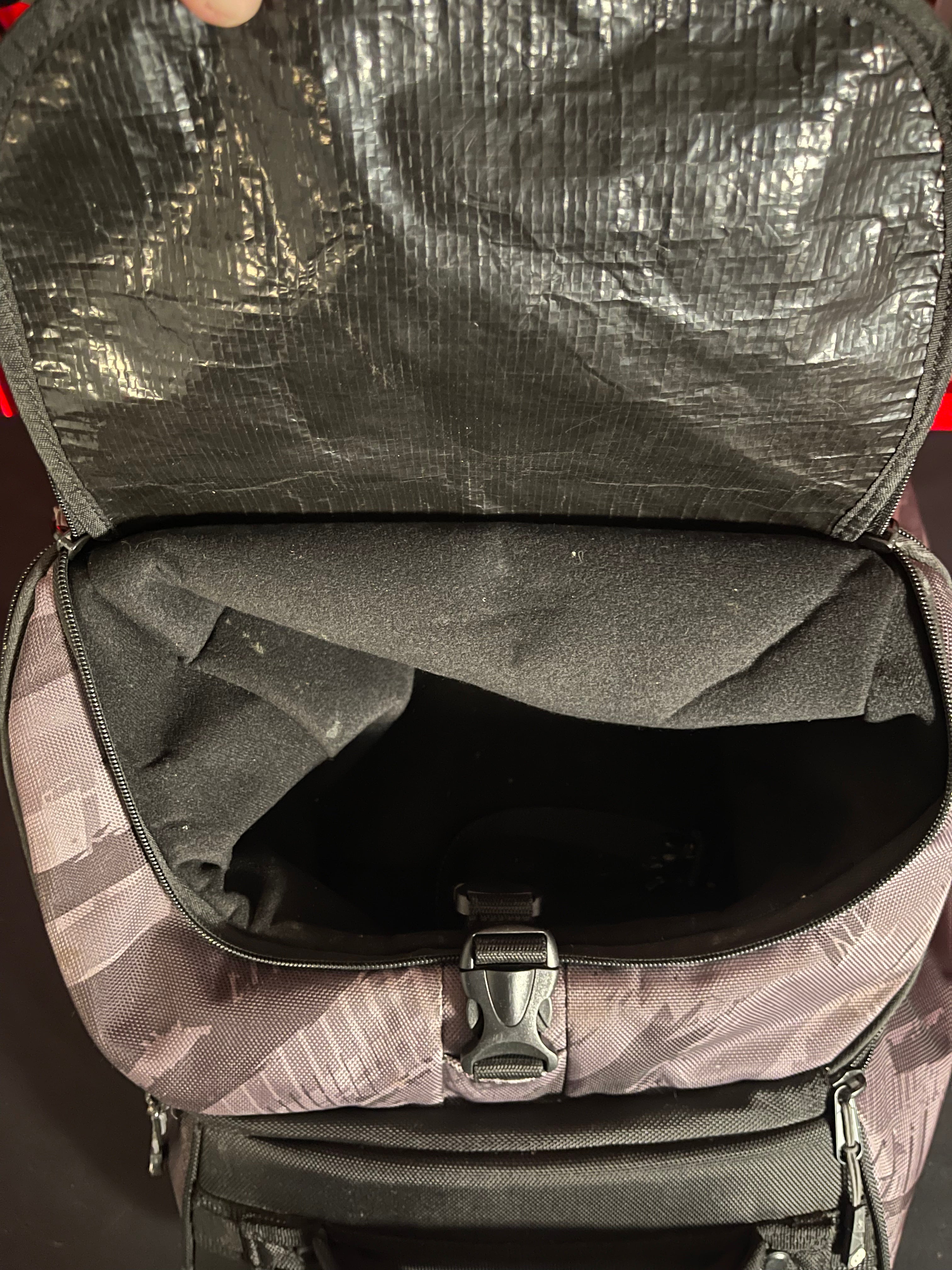Used Virtue High Roller V4 Gear Bag - Graphic Black
