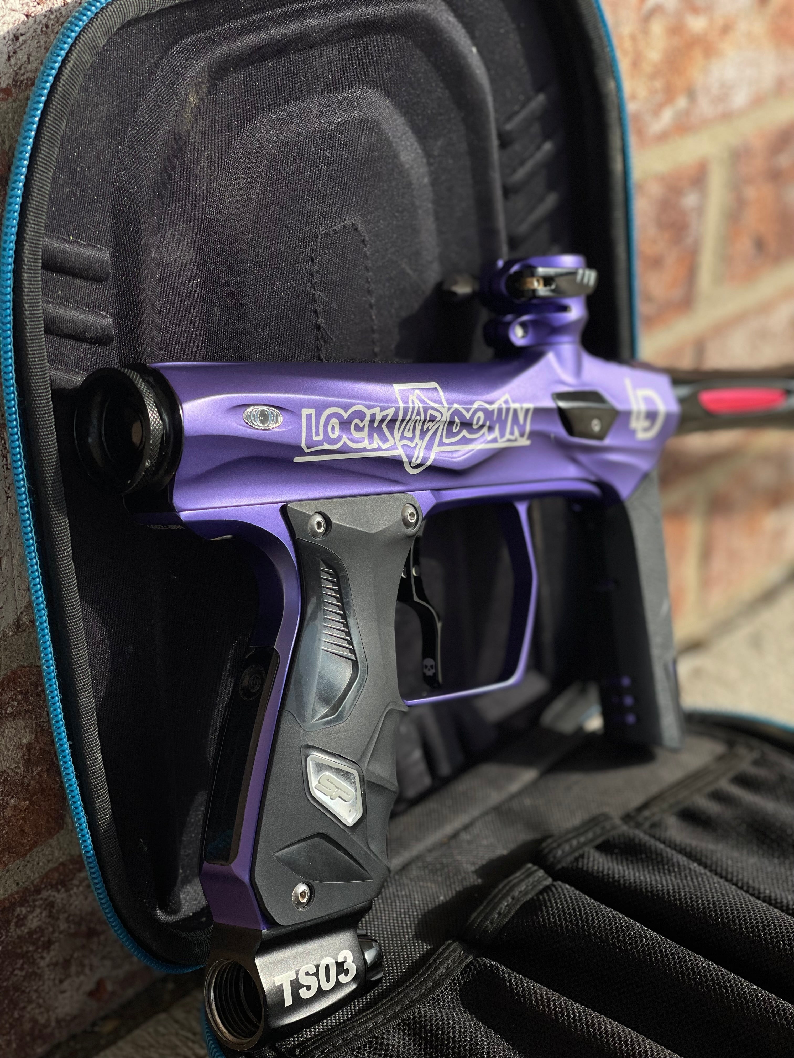 Used Shocker Amp Paintball Gun - Purple Lockdown LE