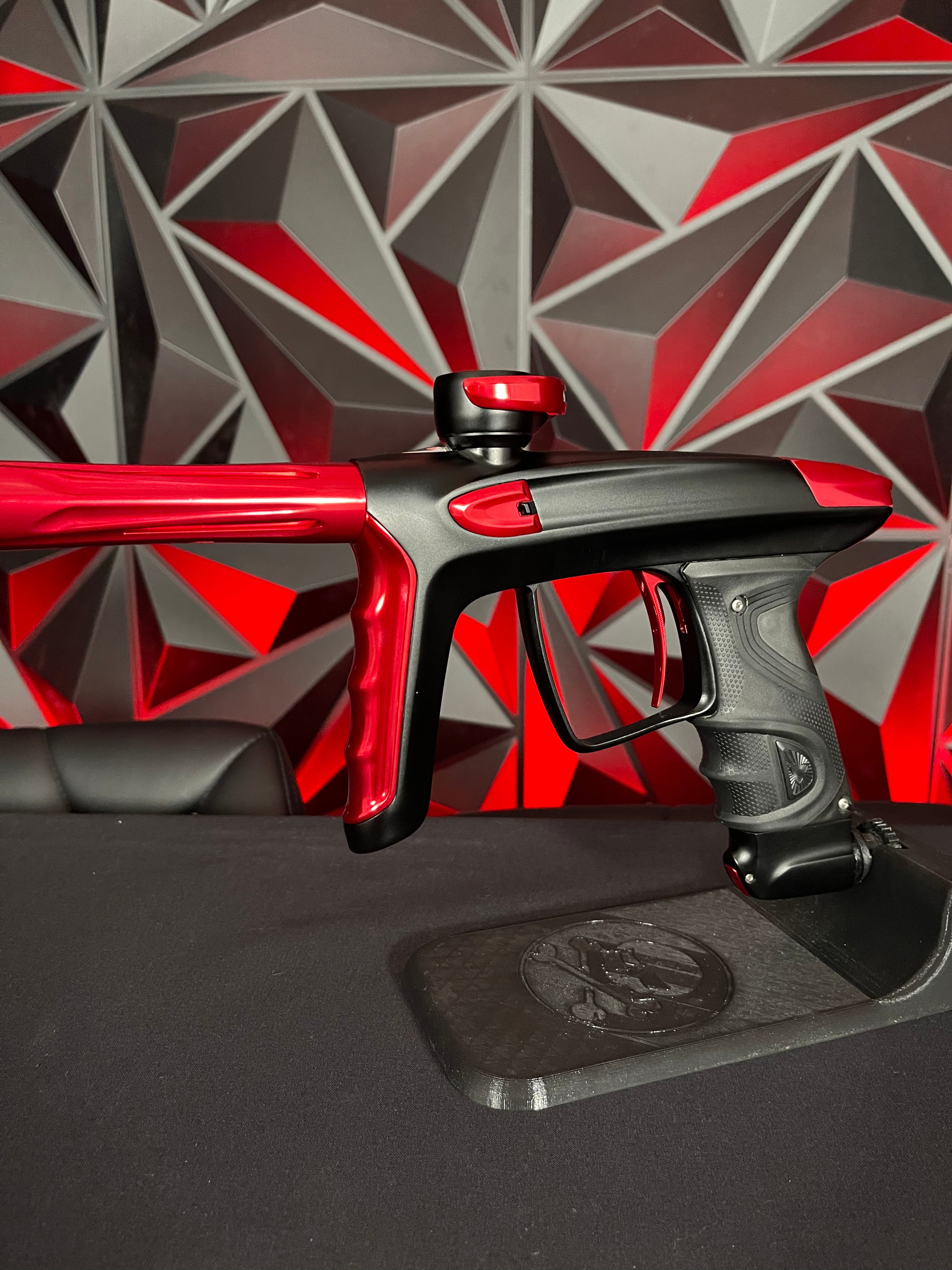 Used DLX Luxe TM40 Paintball Gun - Dust Black/Gloss Red