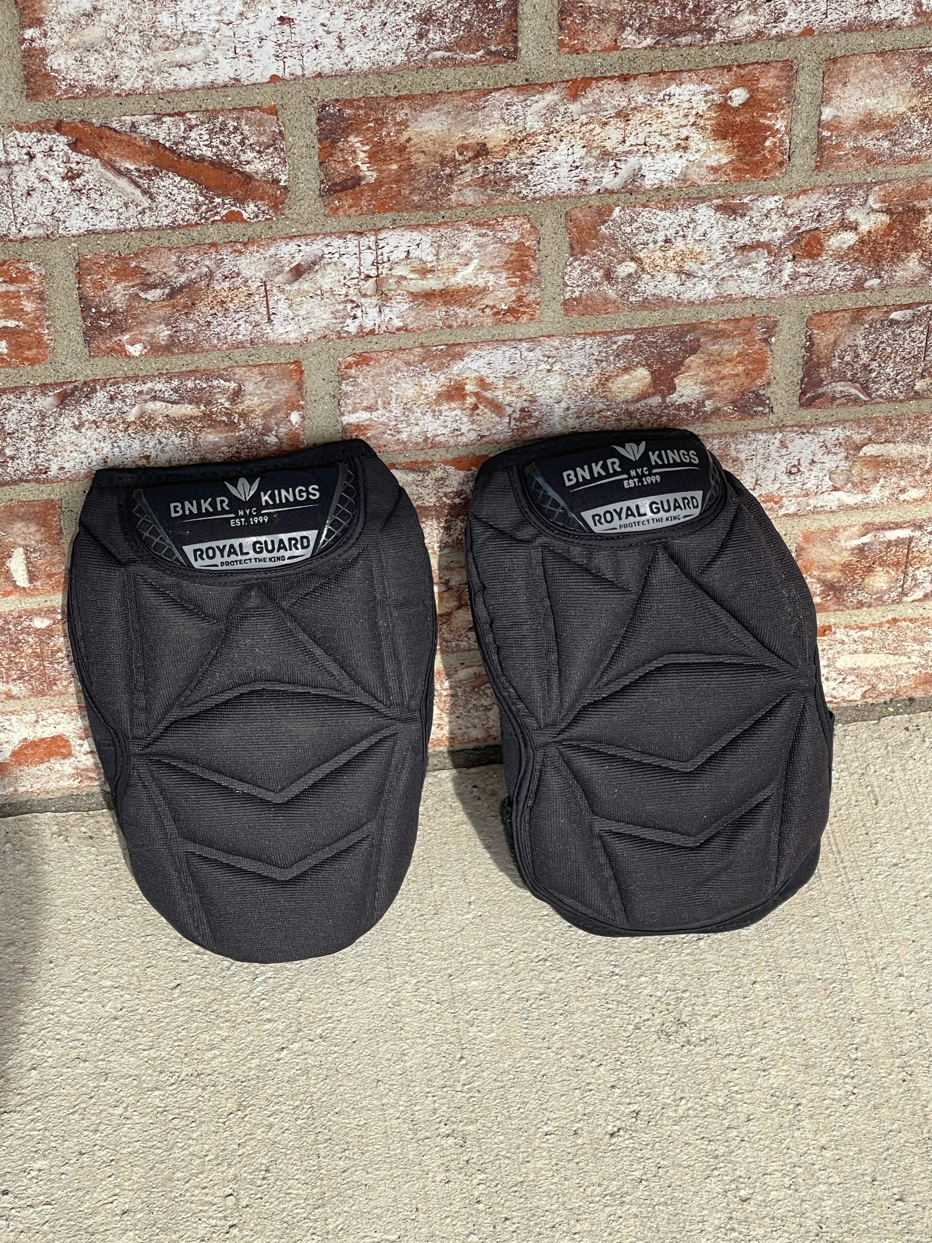 Used Bunker Kings Supreme Knee Pads - 2X-Large