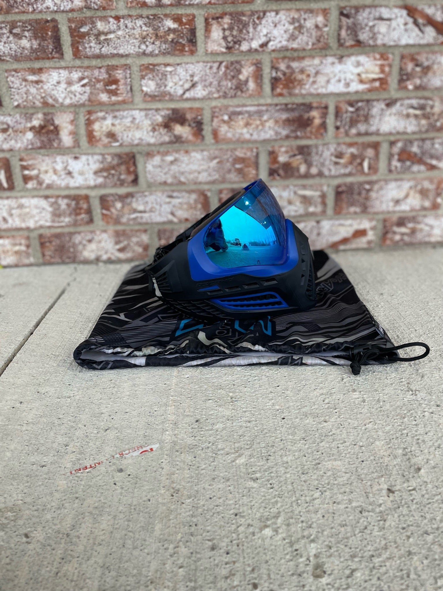 Used Virtue Vio Ascend Paintball Mask - Black/Blue w/ Soft Goggle Bag and Clear Lens