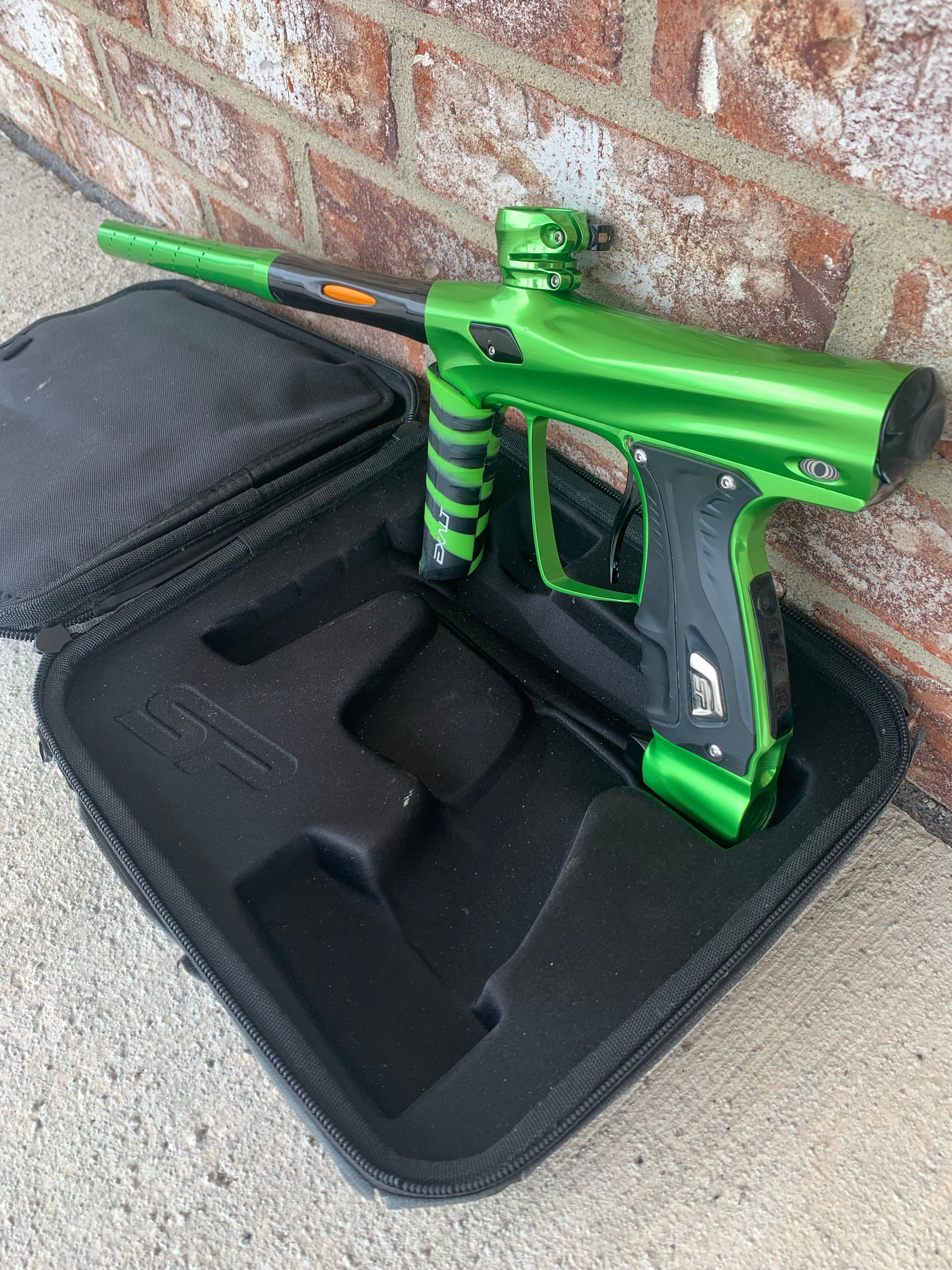 Smart Parts Shocker RSX Paintball Marker- Lime