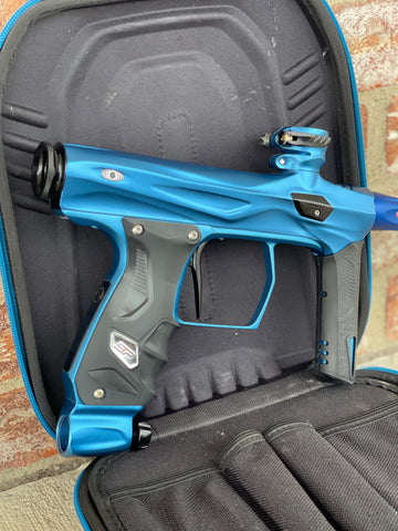 Used Shocker AMP Paintball Gun - Dust Blue w/Deep Blue Freak XL Back