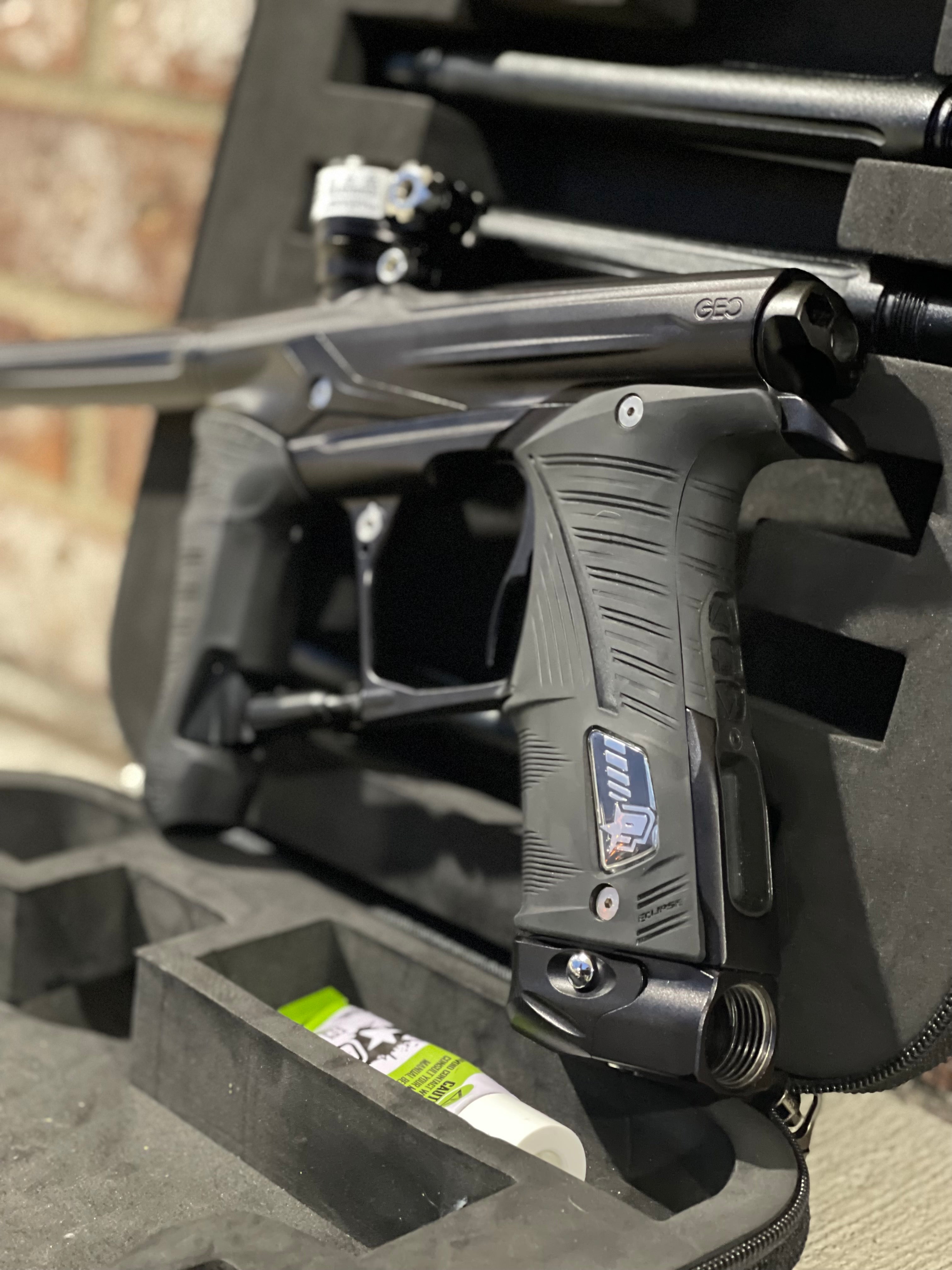 Used Planet Eclipse Geo 3.1 Paintball Gun - Midnight w/ 3 Barrel Back and Extra Barrel Tip