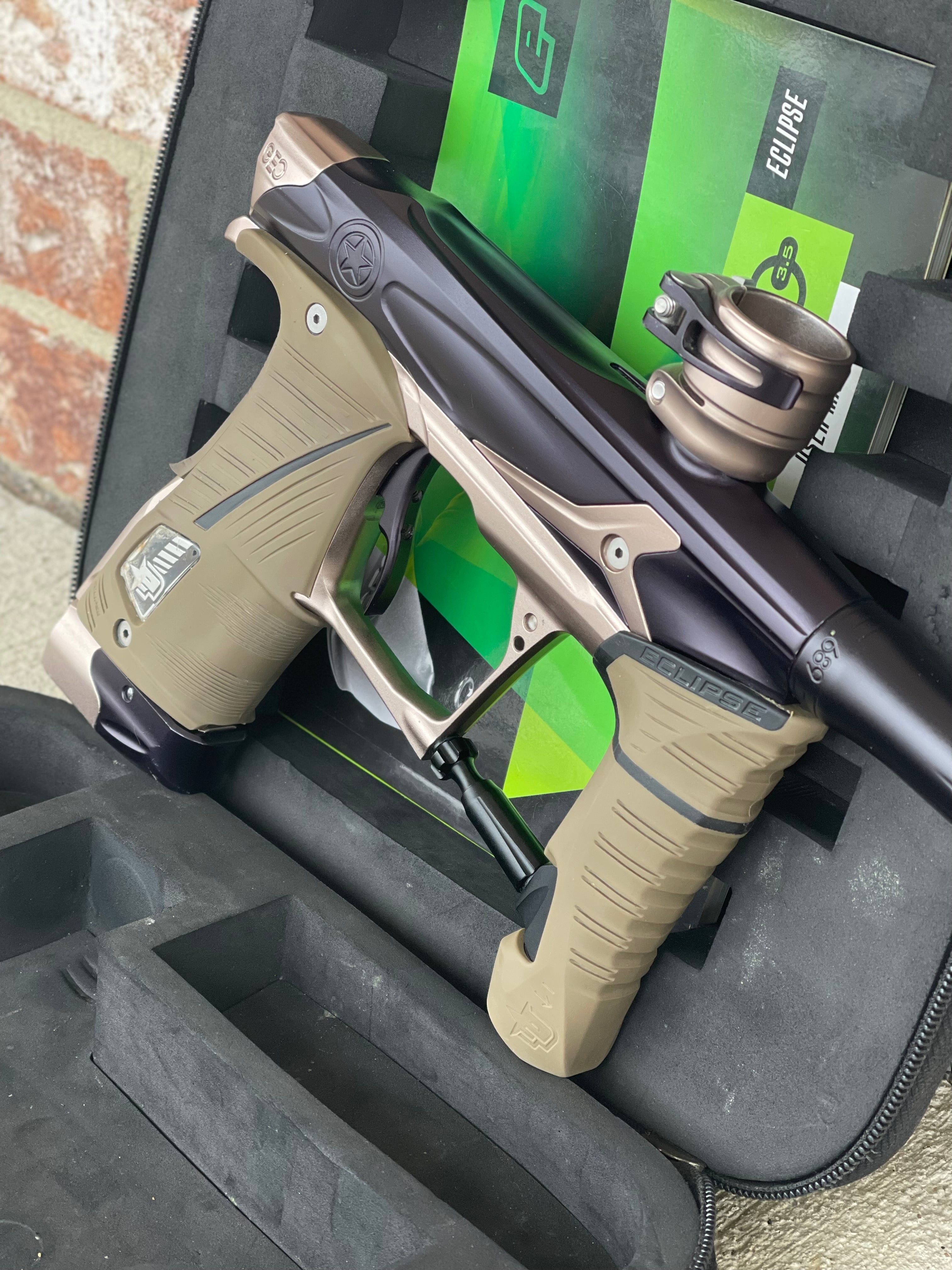 Used Planet Eclipse GI-Cut Geo 3.5 Paintball Gun - Black/Tan