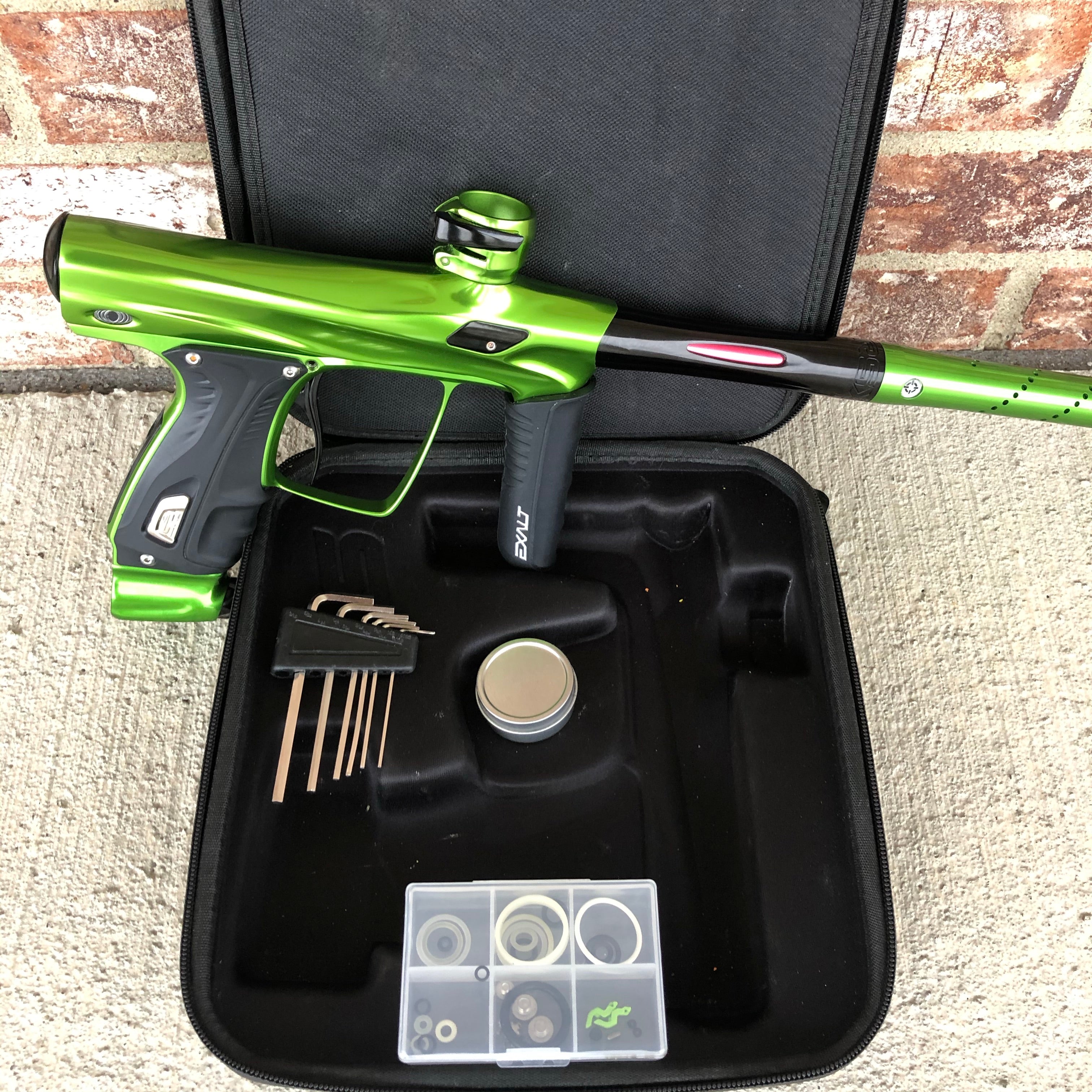 Used SP Shocker RSX Paintball Gun - Gloss Lime