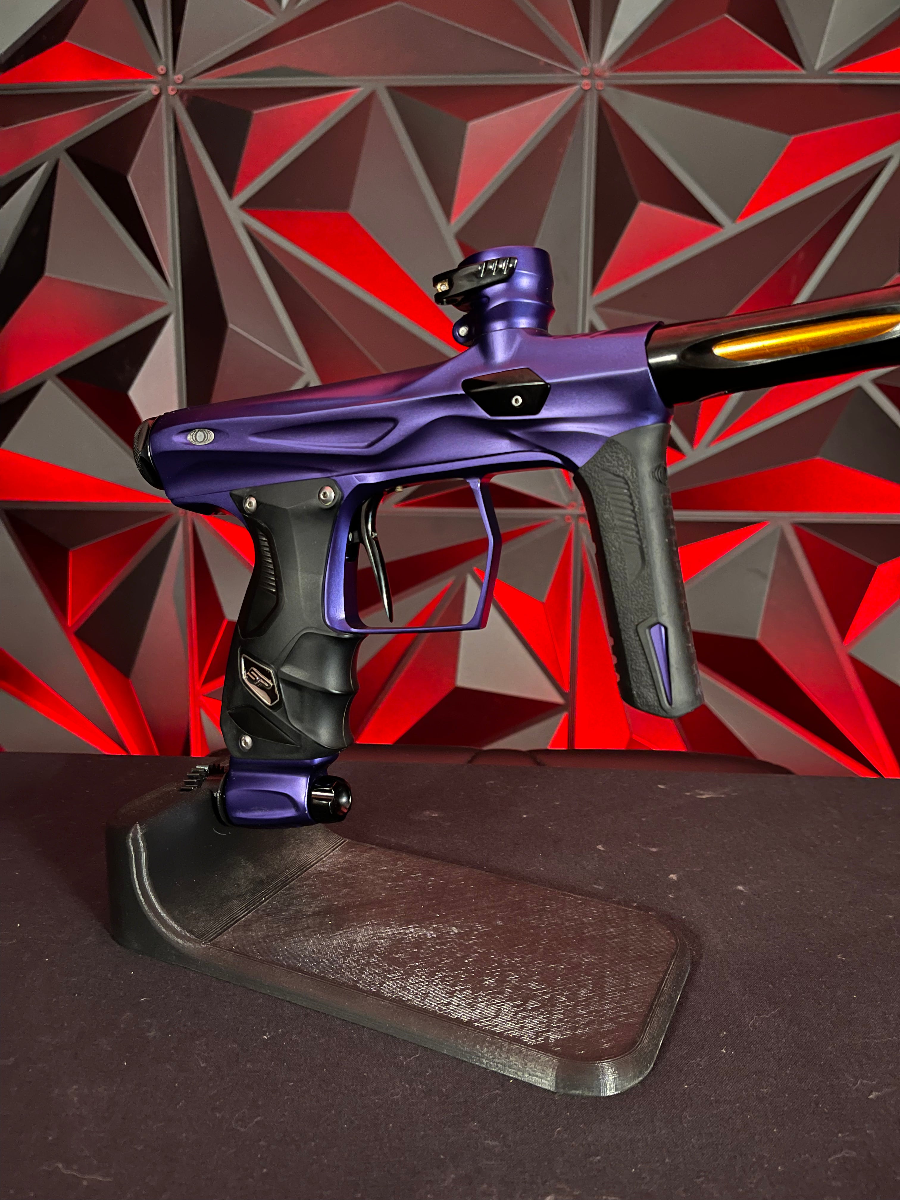 Used Shocker Amp Paintball Gun - Purple / Black