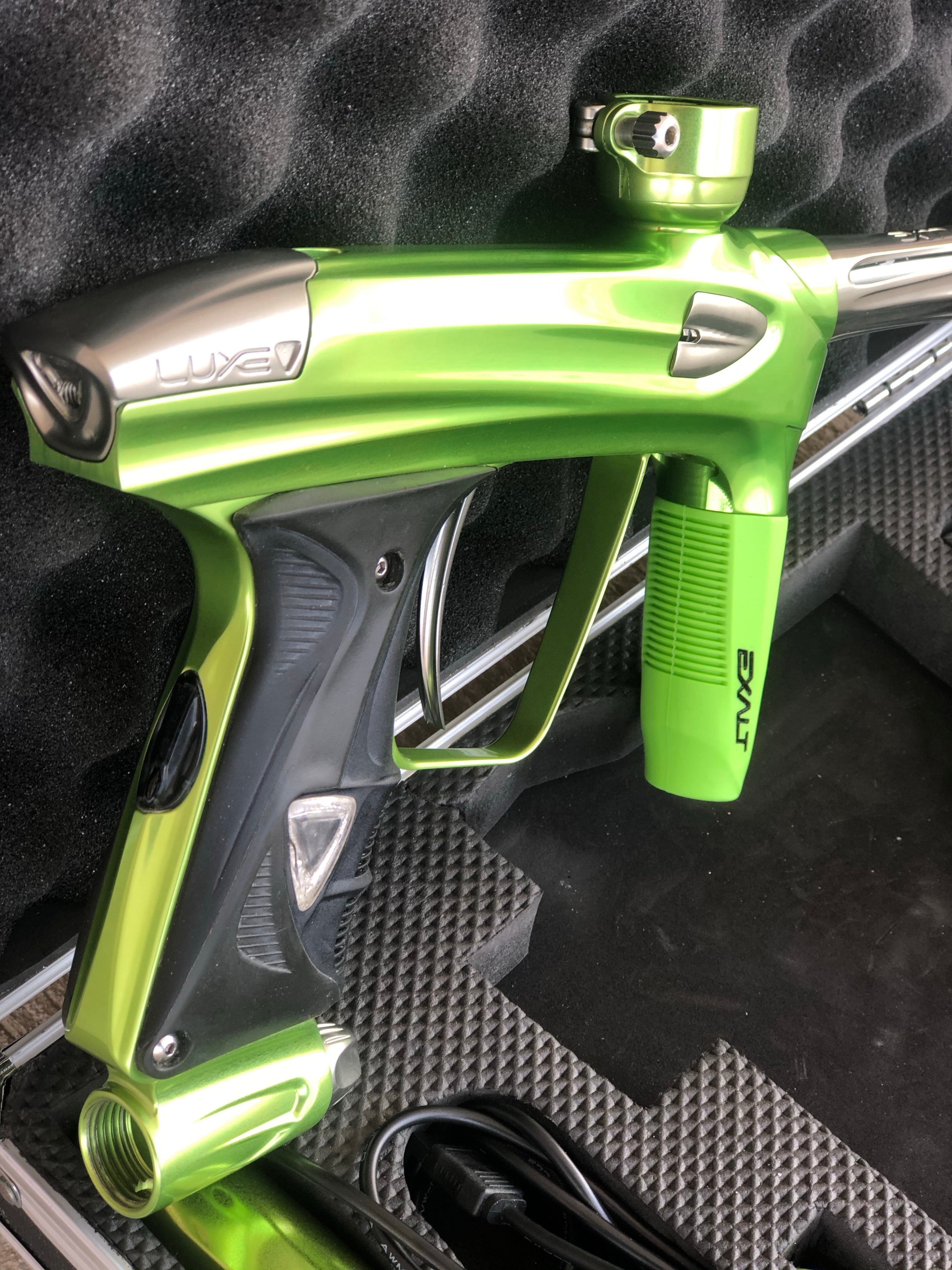 Used DLX Luxe 1.5 Paintball Gun - Gloss Lime/Pewter with 2.0 Core