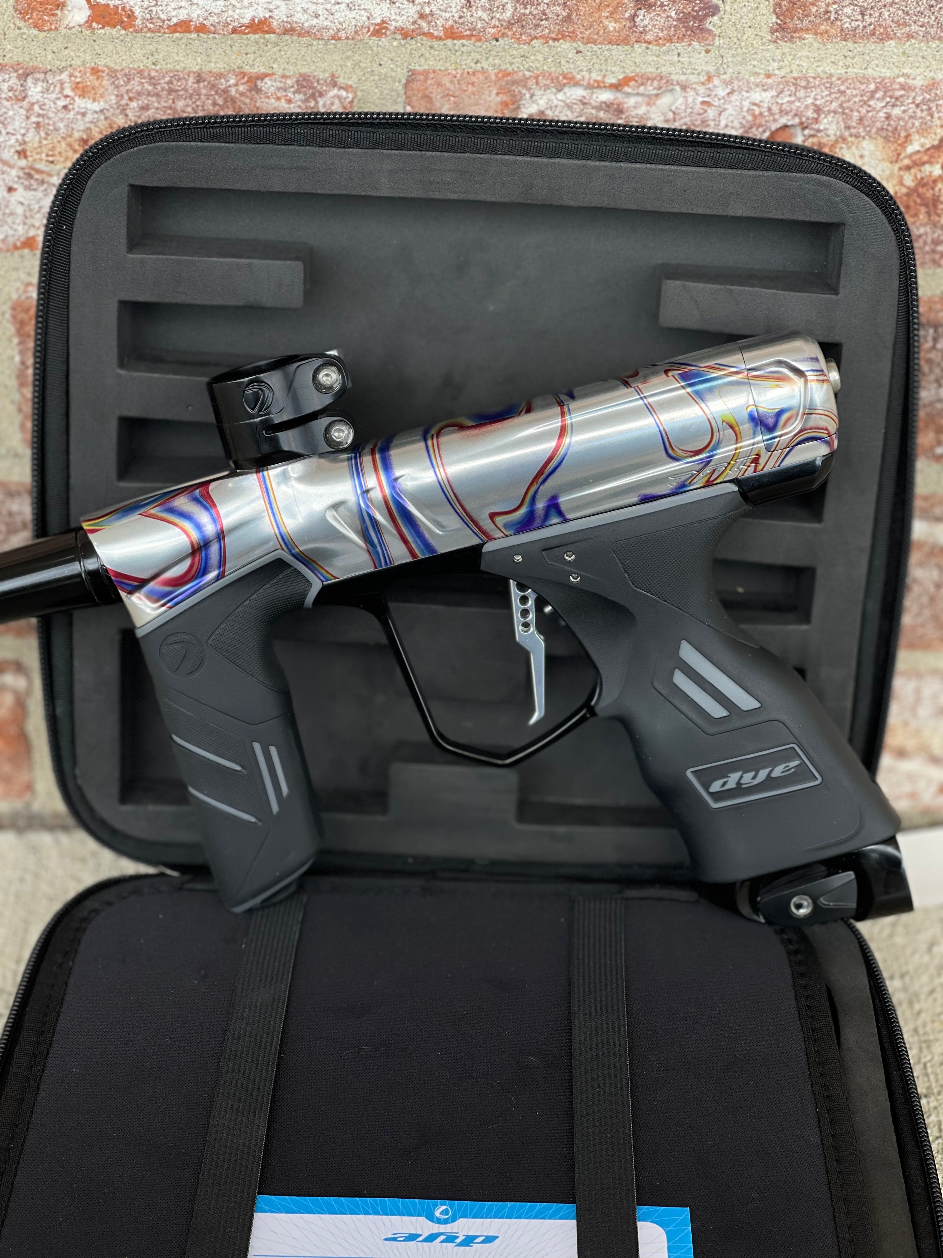 Used Dye DSR+ Paintball Gun - Slick