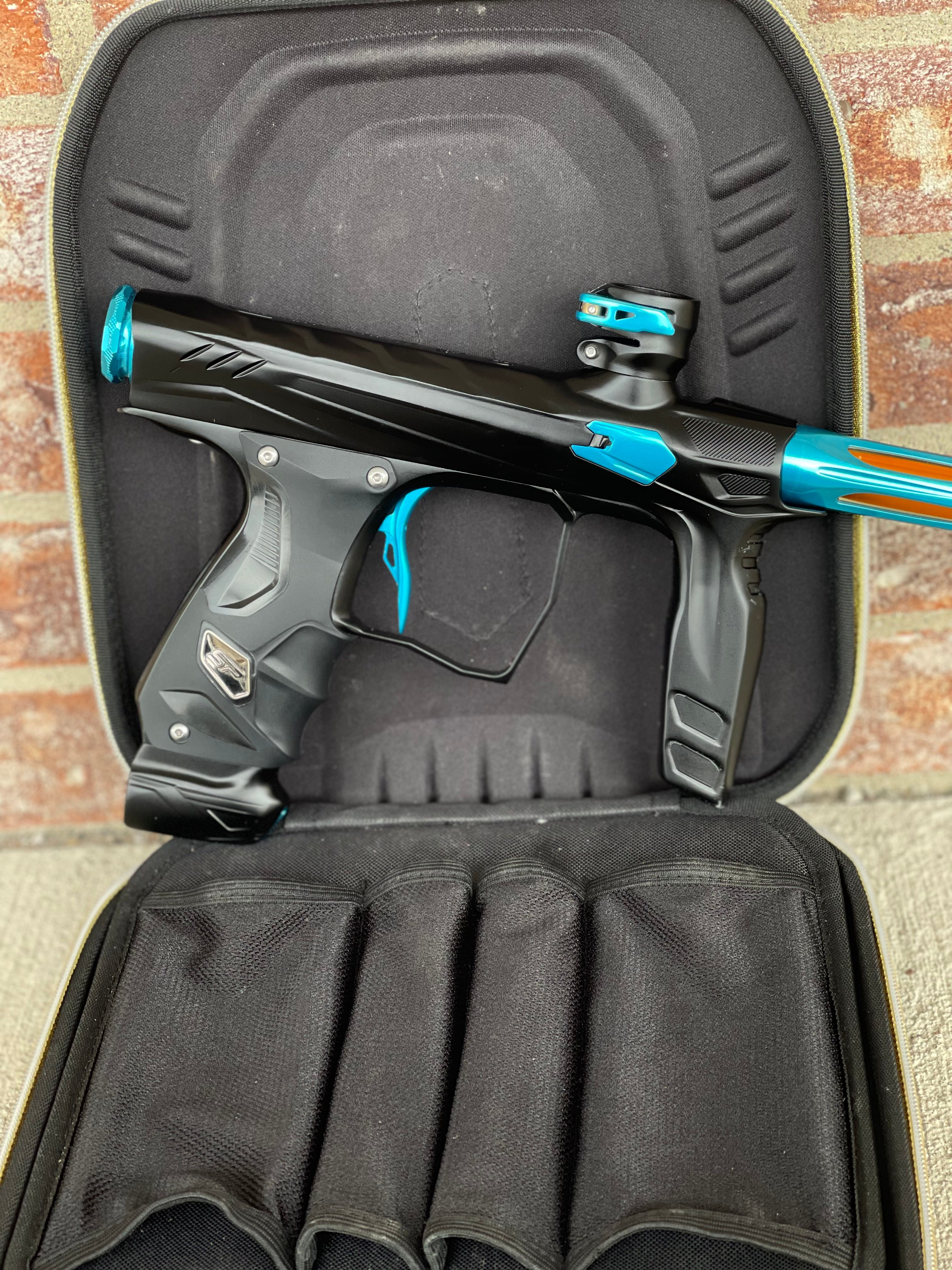 Used HK Army Shocker Amp Paintball Gun - Black/Teal