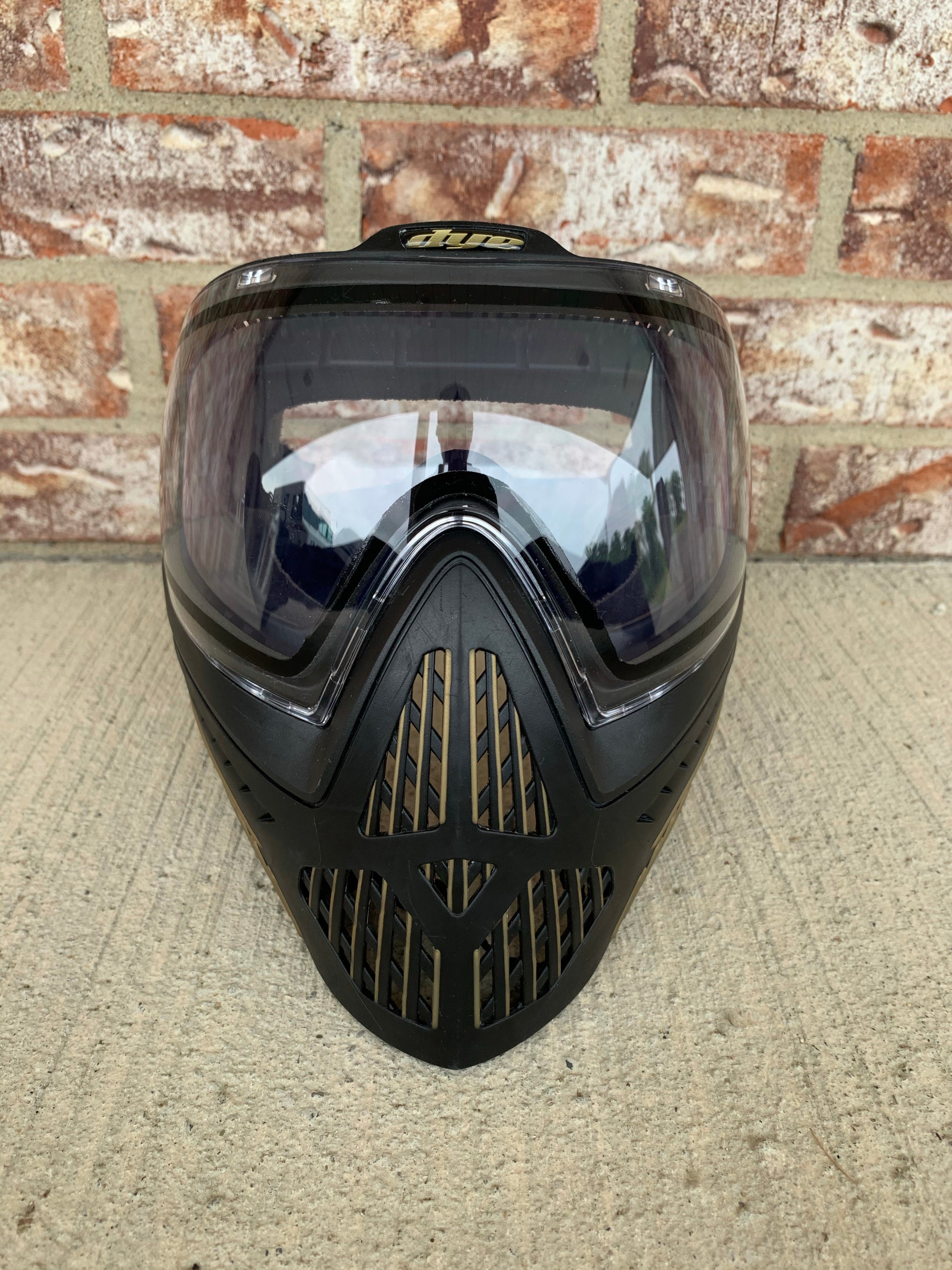 Used Dye I5 Paintball Goggle - Black / Gold