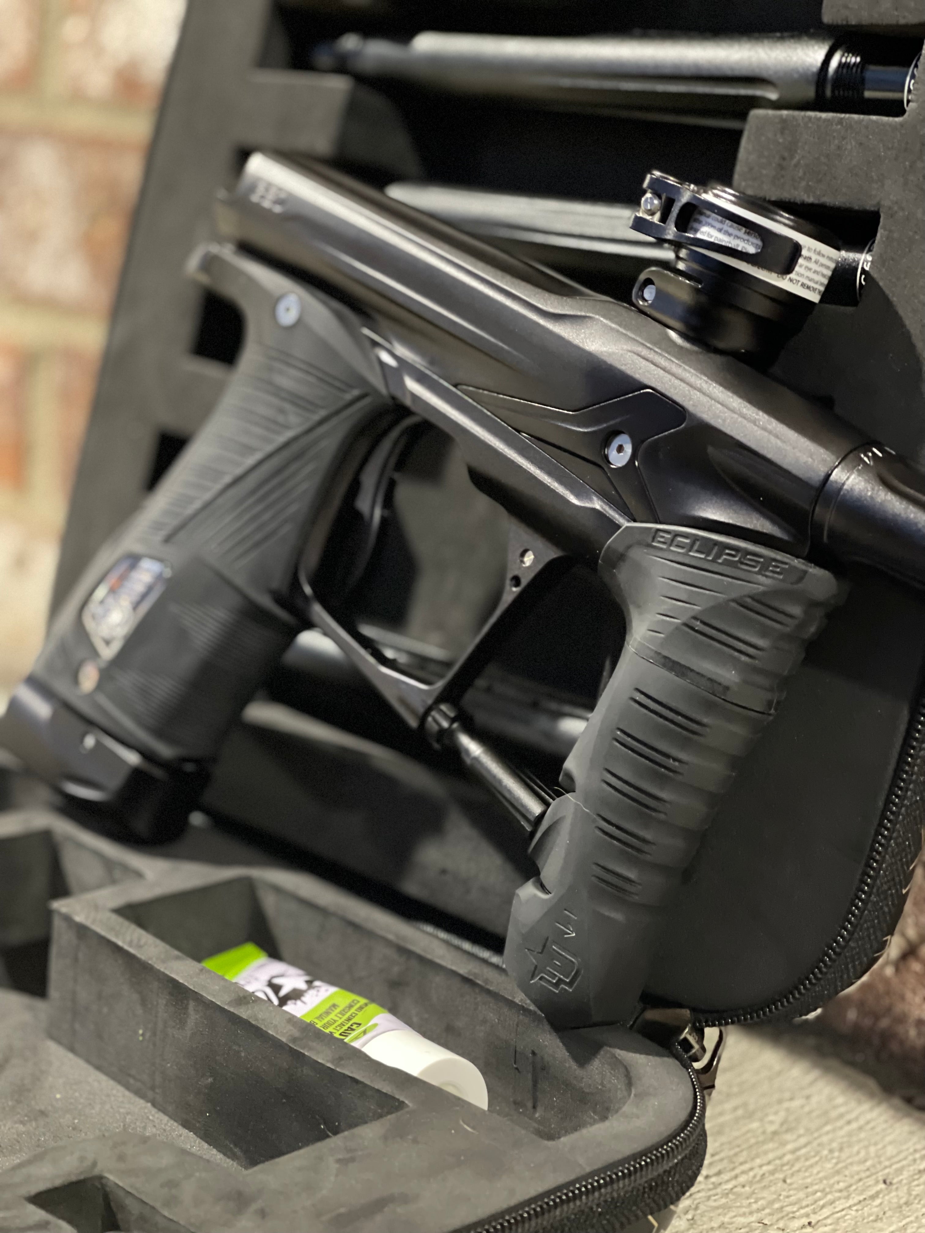 Used Planet Eclipse Geo 3.1 Paintball Gun - Midnight w/ 3 Barrel Back and Extra Barrel Tip