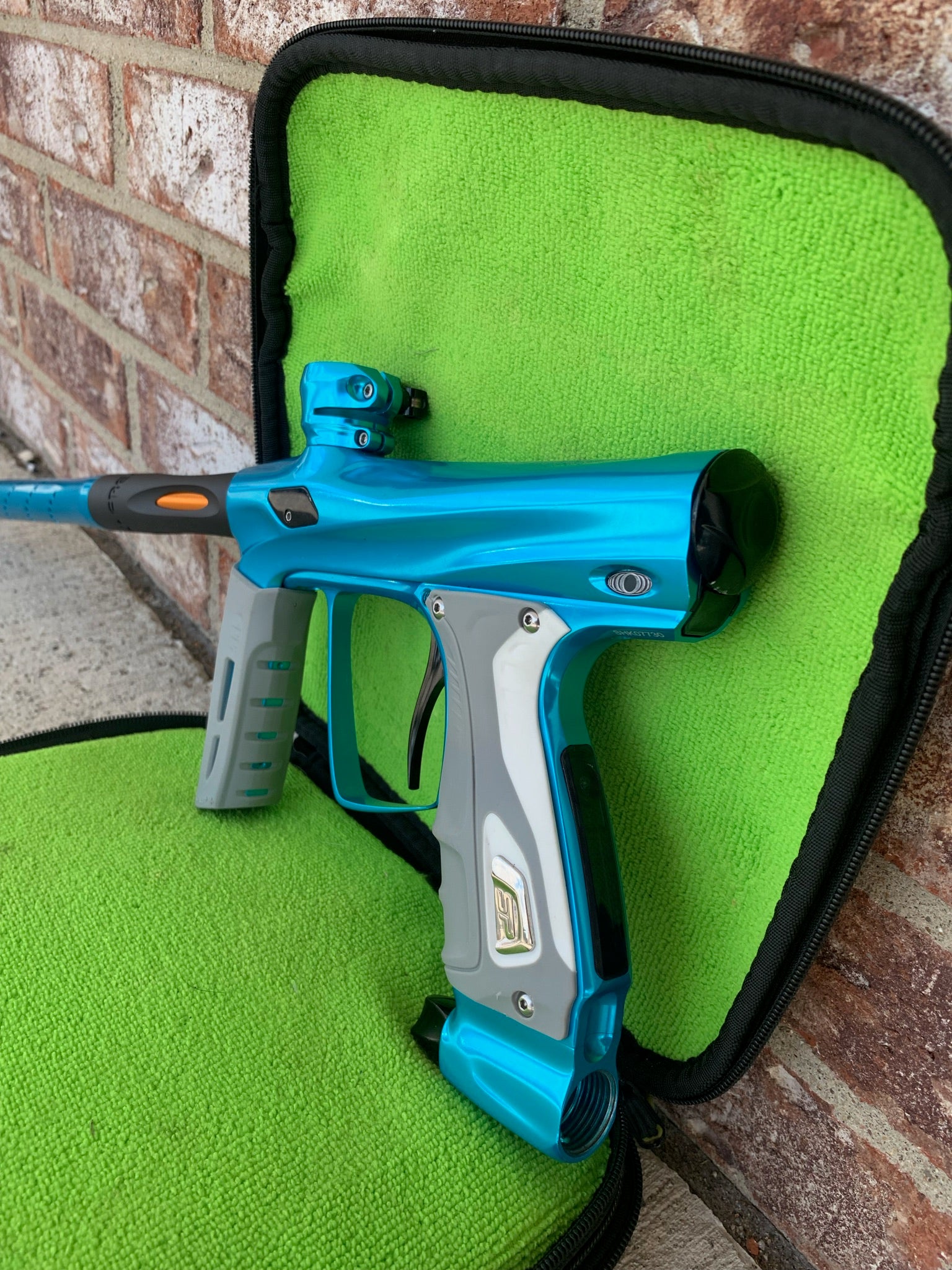 Used Smart Parts Shocker RSX Paintball Marker- Teal / Black