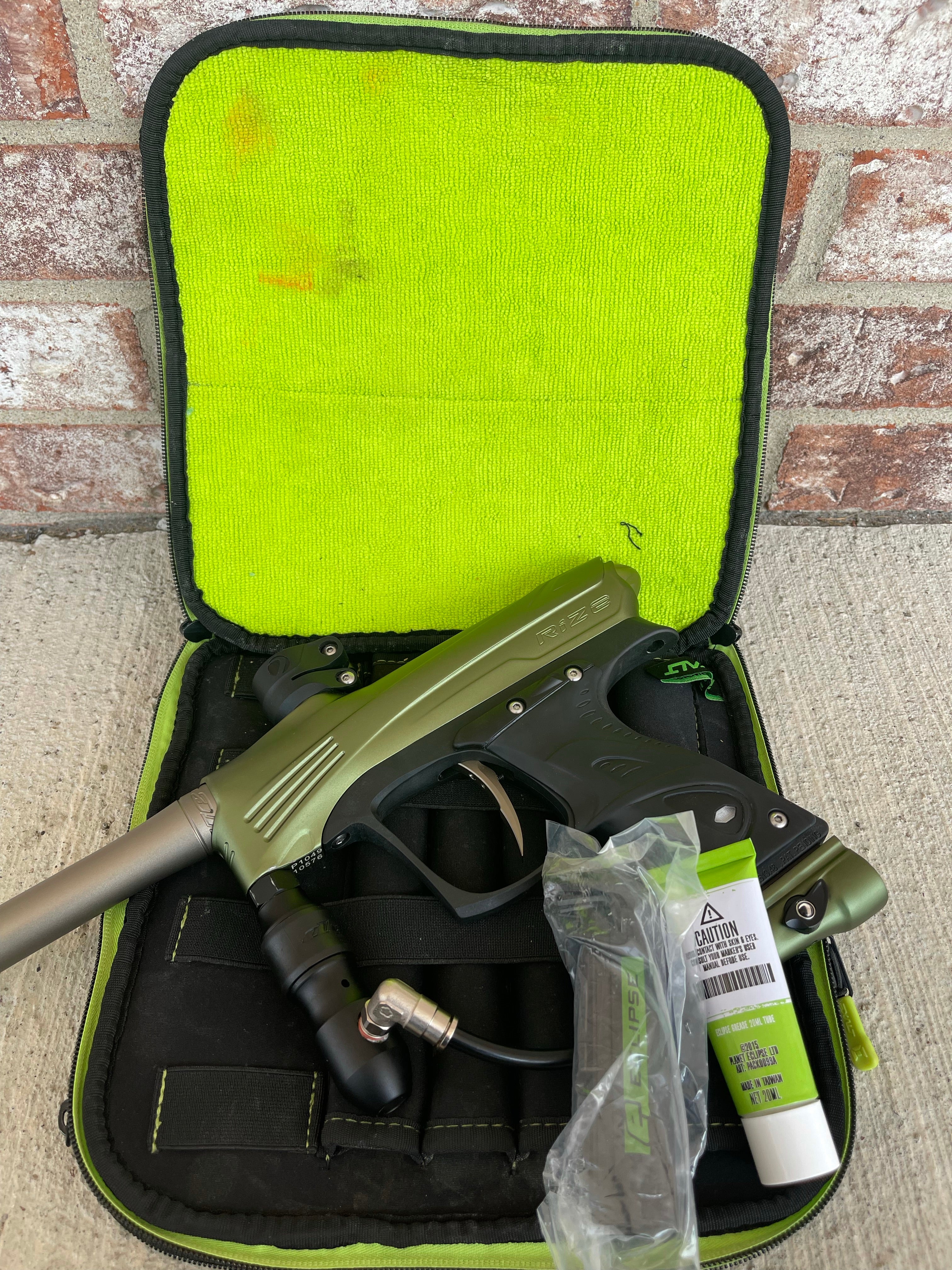 Used Dye Proto Rize Paintball Marker- Green / Bronze