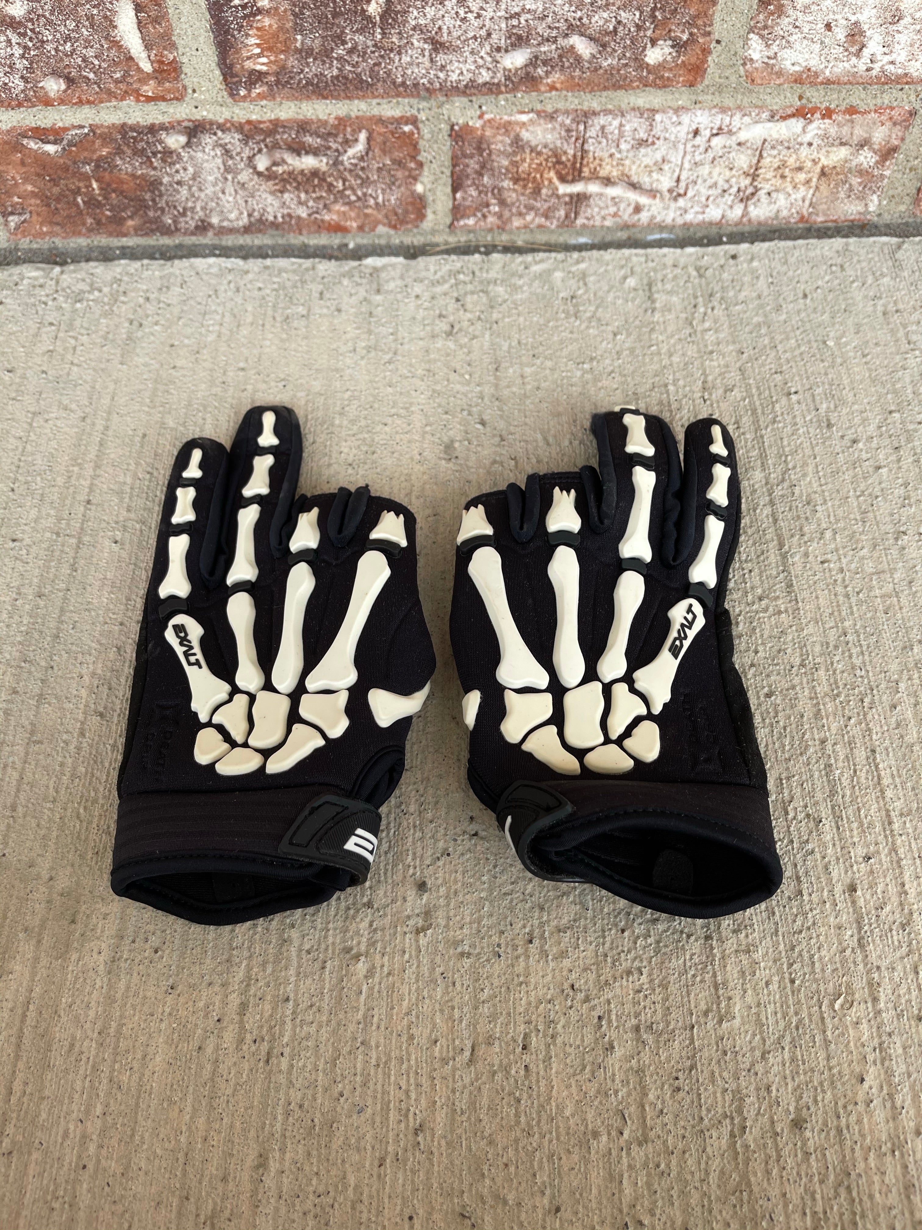 Used Exalt Death Grip Half Finger - White - Medium